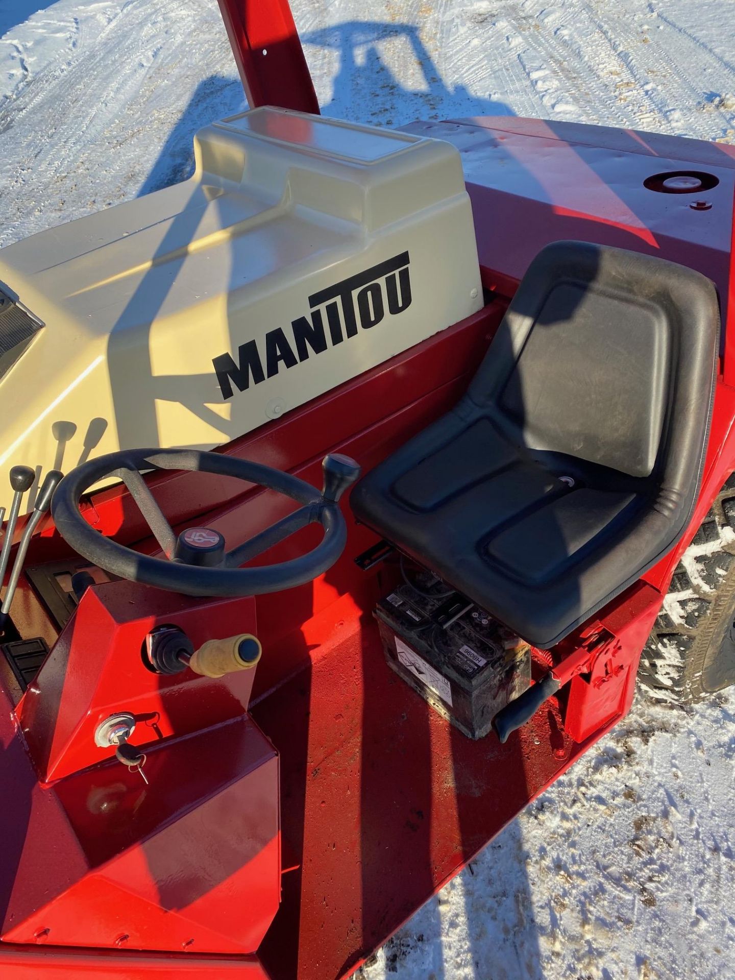 97 Manitou 2 ton diesel forklift, Perkins 4 cylinder engine, hydrostatic drive, 2WD *PLUS VAT* - Image 6 of 7