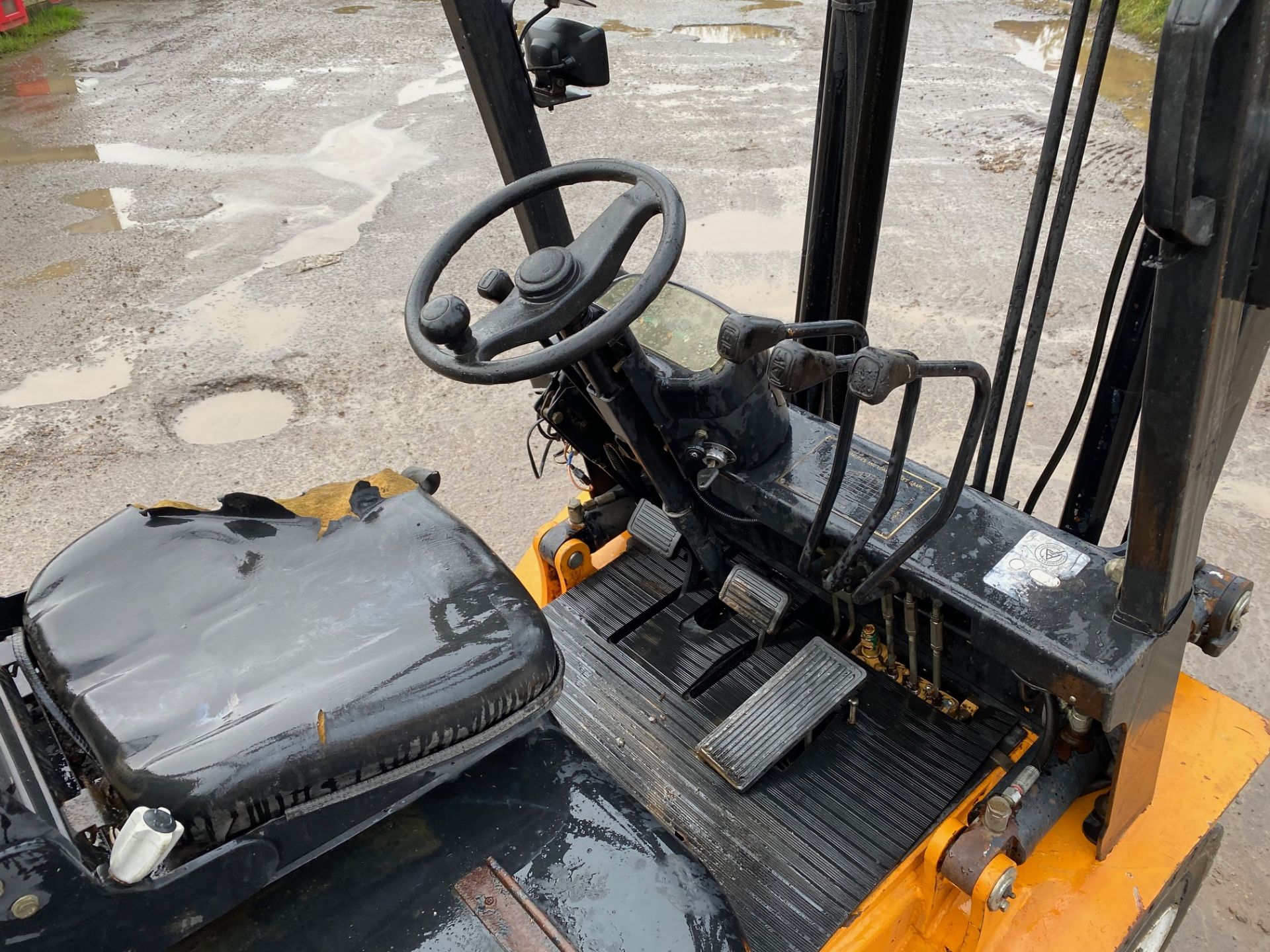 Samuk gas forklift, side shift, nearly new tyres all round, runs lovely *PLUS VAT* - Image 6 of 6