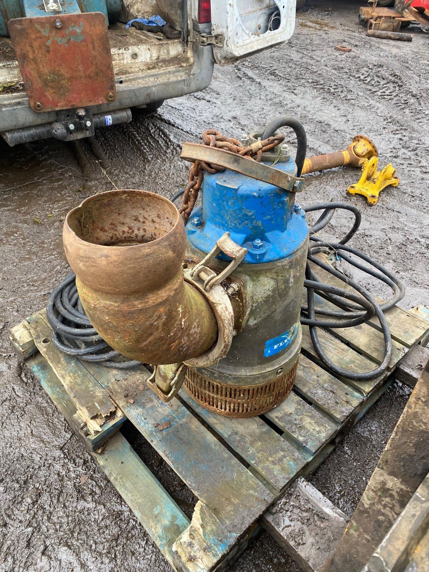 3 phase Flyte 6 inch submersible pump. Untested *PLUS VAT* - Image 2 of 2