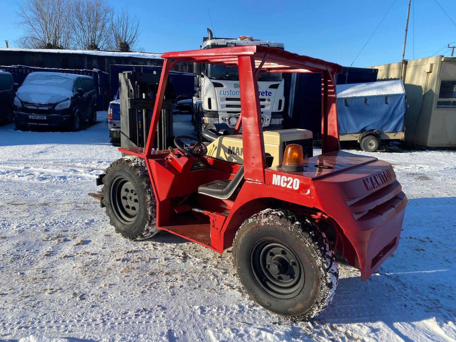 97 Manitou 2 ton diesel forklift, Perkins 4 cylinder engine, hydrostatic drive, 2WD *PLUS VAT* - Image 2 of 7