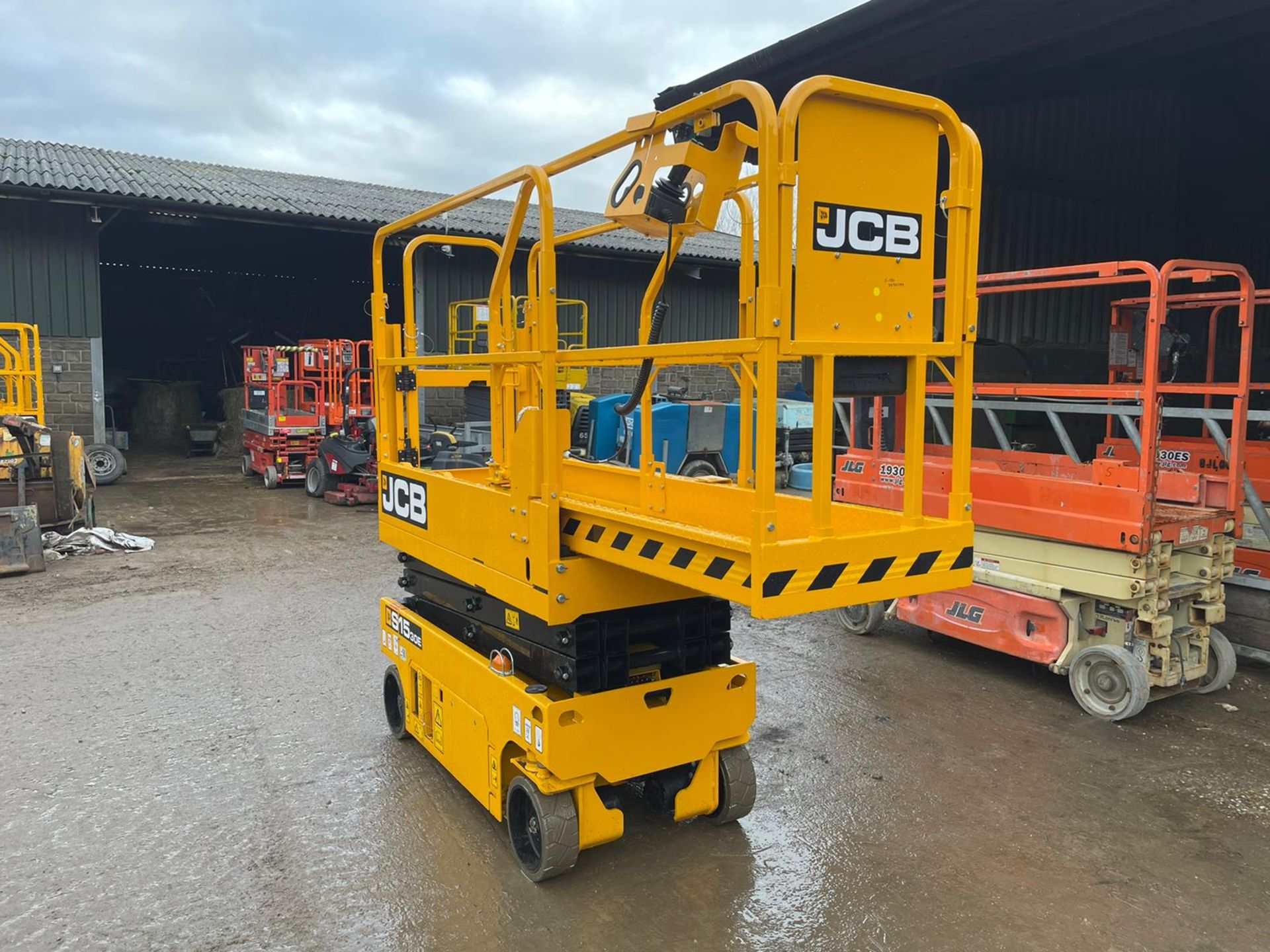 2019 JCB S1530E ELECTRIC SCISSOR LIFT, DRIVES AND LIFTS, CLEAN MACHINE, EX DEMO CONDITION *PLUS VAT* - Image 3 of 4