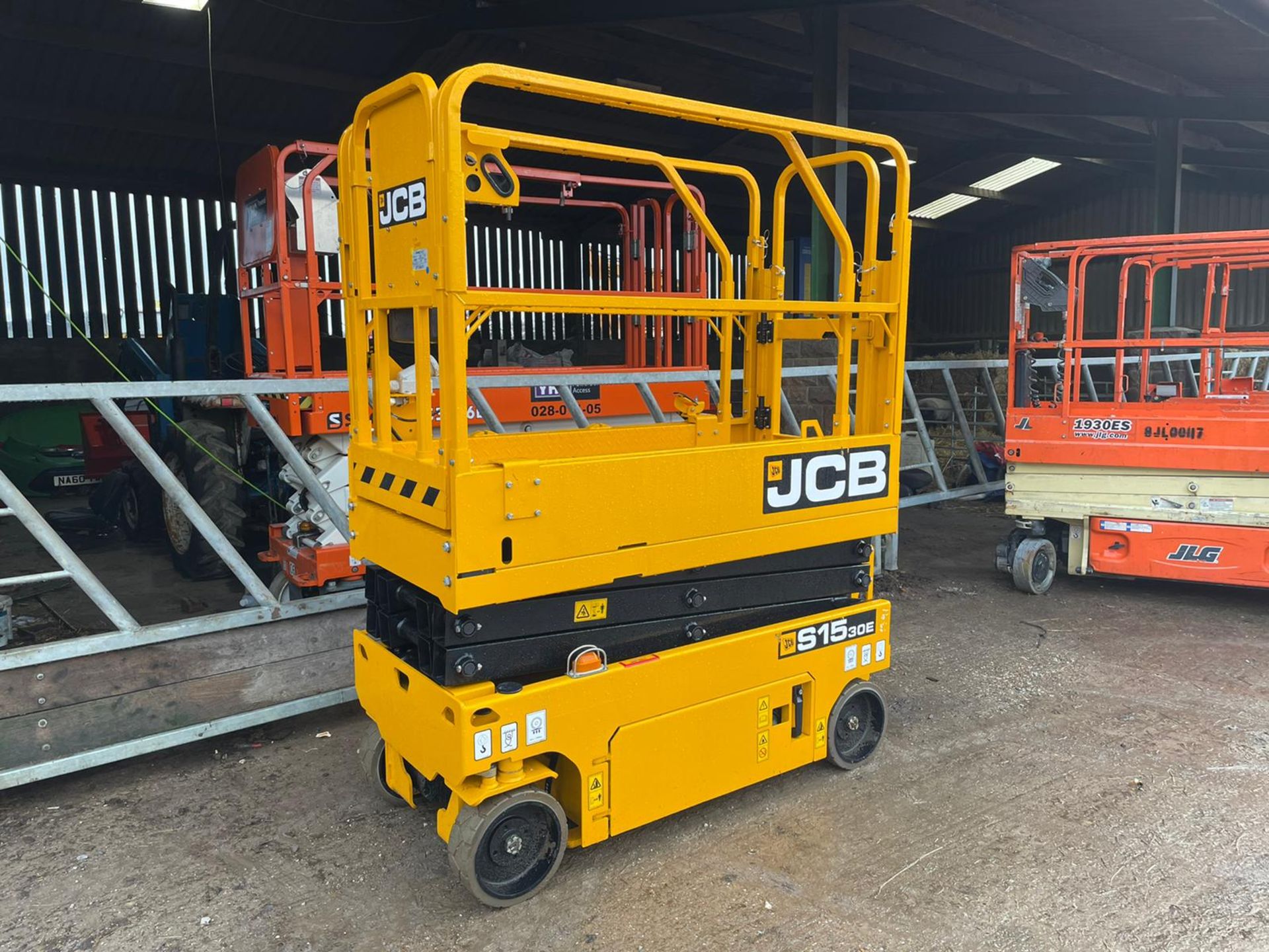 2019 JCB S1530E ELECTRIC SCISSOR LIFT, DRIVES AND LIFTS, CLEAN MACHINE, EX DEMO CONDITION *PLUS VAT* - Image 5 of 6