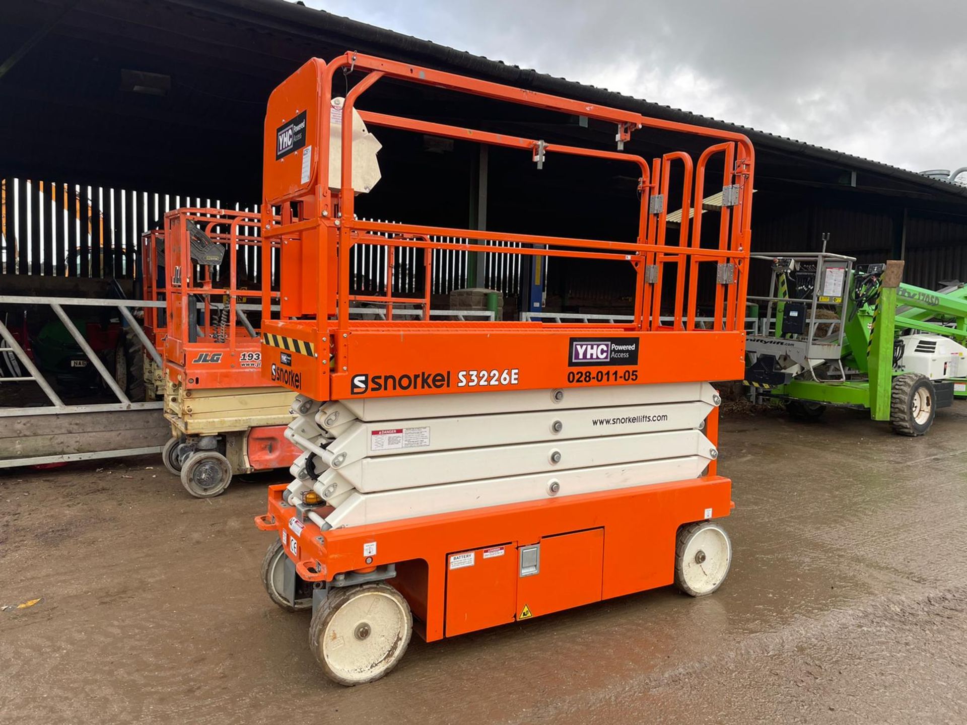2018 SNORKEL S3226E ELECTRIC SCISSOR LIFT, DRIVES AND LIFTS, CLEAN MACHINE, EX DEMO CONDITION - Image 6 of 6