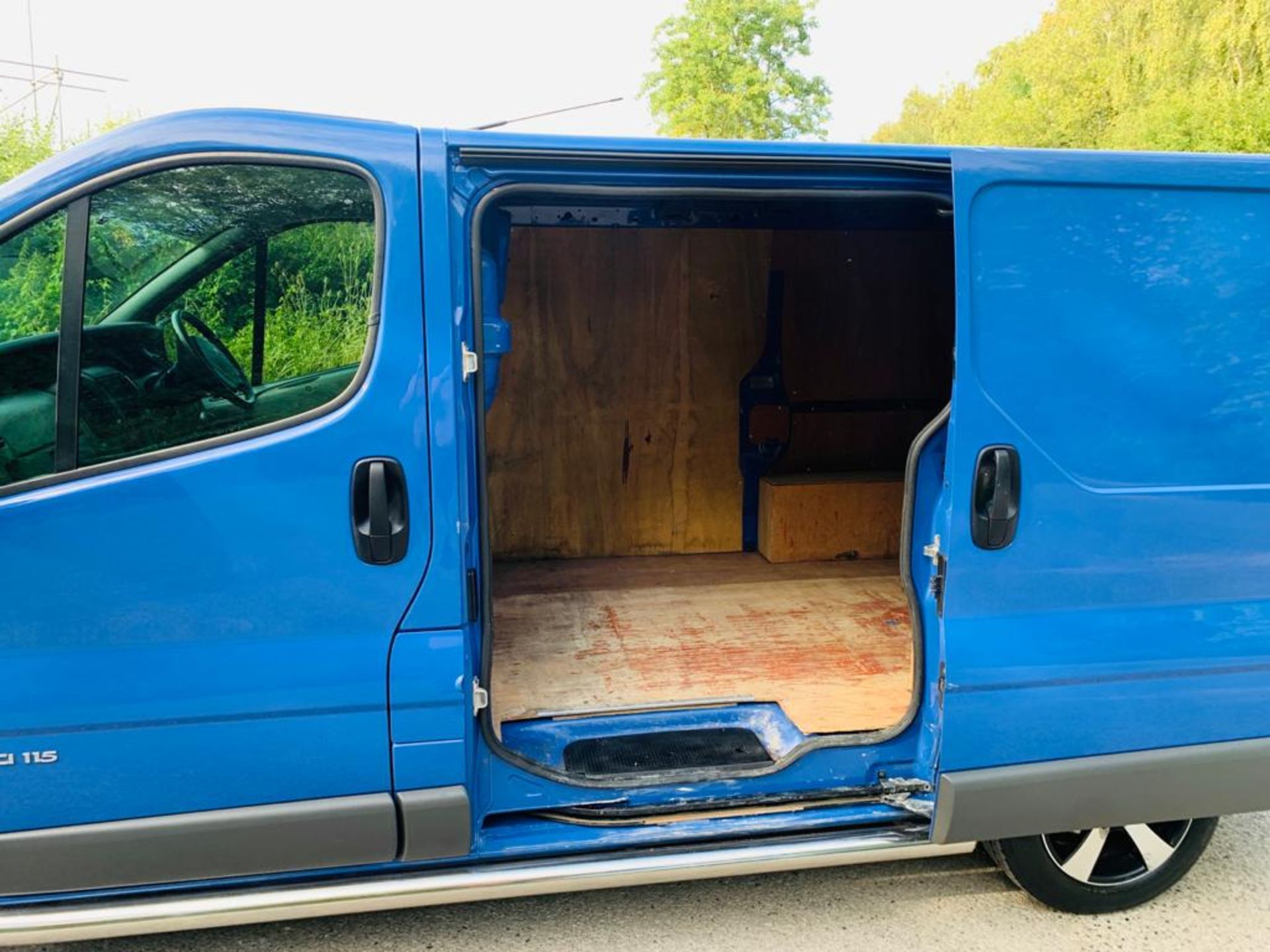 2009/09 REG NISSAN PRIMASTAR DCI 115 SE SWB 2.0 DIESEL BLUE PANEL VAN, SHOWING 1 FORMER KEEPER - Image 6 of 13