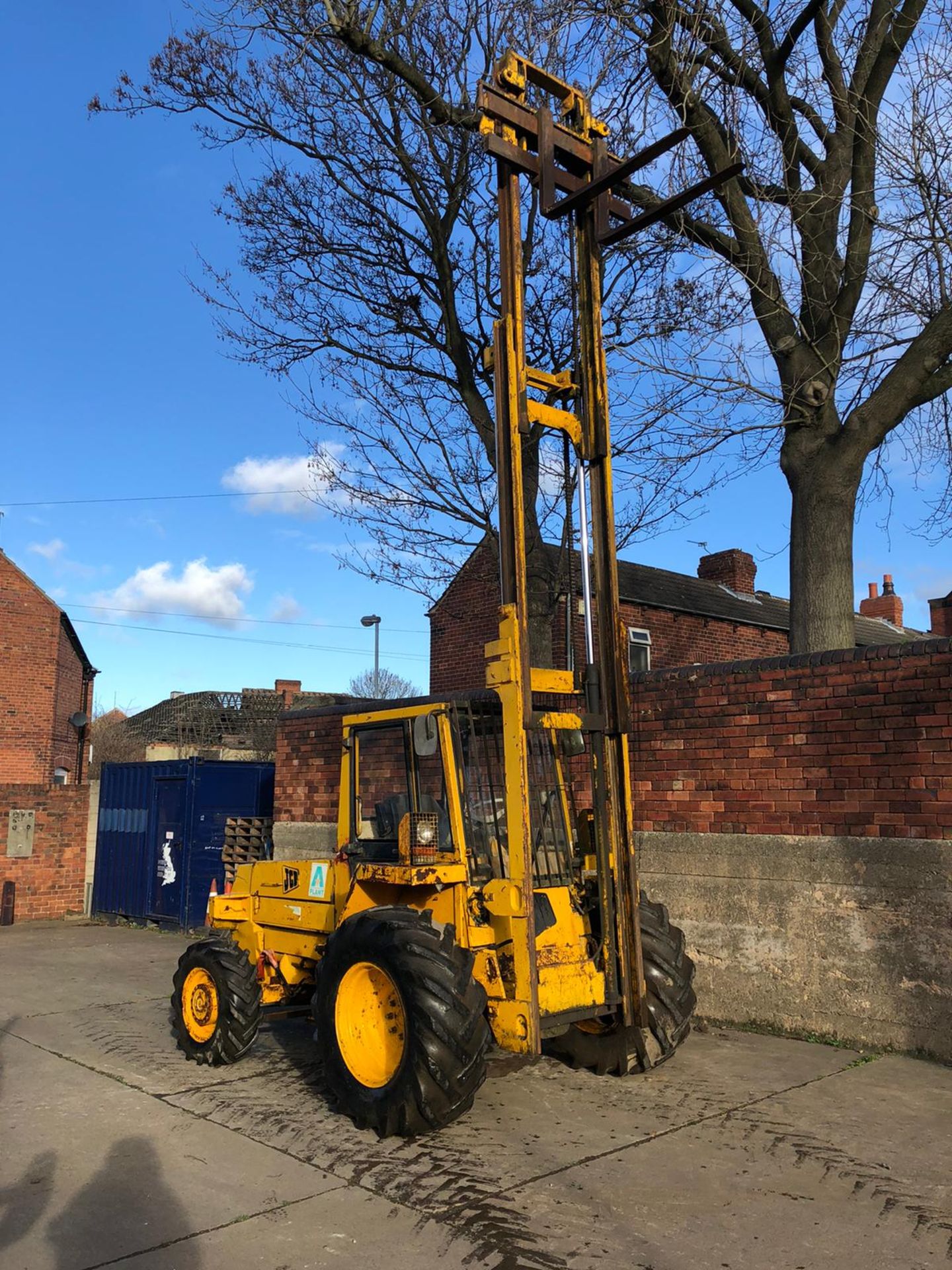 JCB 926 4X4 FORKLIFT, TRIPLE MAST, PERKINS ENGINE, RUNS, DRIVES AND LIFTS *NO VAT* - Image 4 of 7