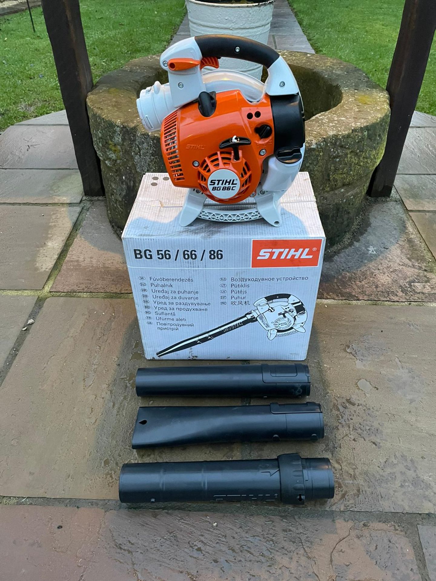 BRAND NEW AND UNUSED STIHL BG86C-E LEAF BLOWER (BOXED) C/W PIPES AND MANUAL *NO VAT* - Image 4 of 7