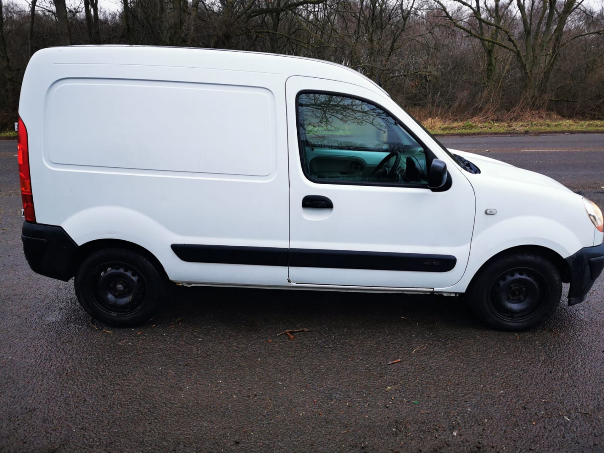 2007/07 REG RENAULT KANGOO SL17 DCI 70 1.5 DIESEL WHITE VAN, SHOWING 5 FORMER KEEPERS *NO VAT* - Image 7 of 17