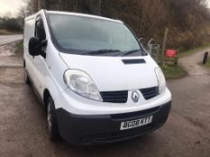 2008/08 REG RENAULT TRAFIC SL27+ DCI 115 2.0 DIESEL WHITE PANEL VAN, SHOWING 4 FORMER KEEPERS