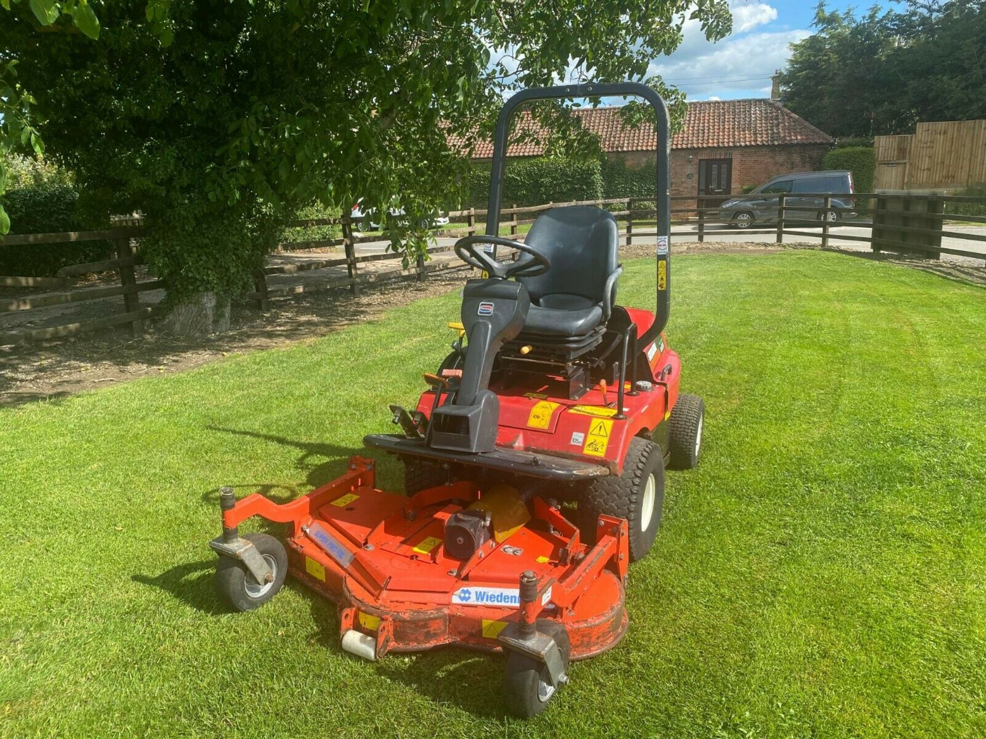 SHIBAURA CM214 UPFRONT ROTARY, DIESEL, 48" CUT REAR DISCHARGE, RIDE ON MOWER *PLUS VAT*