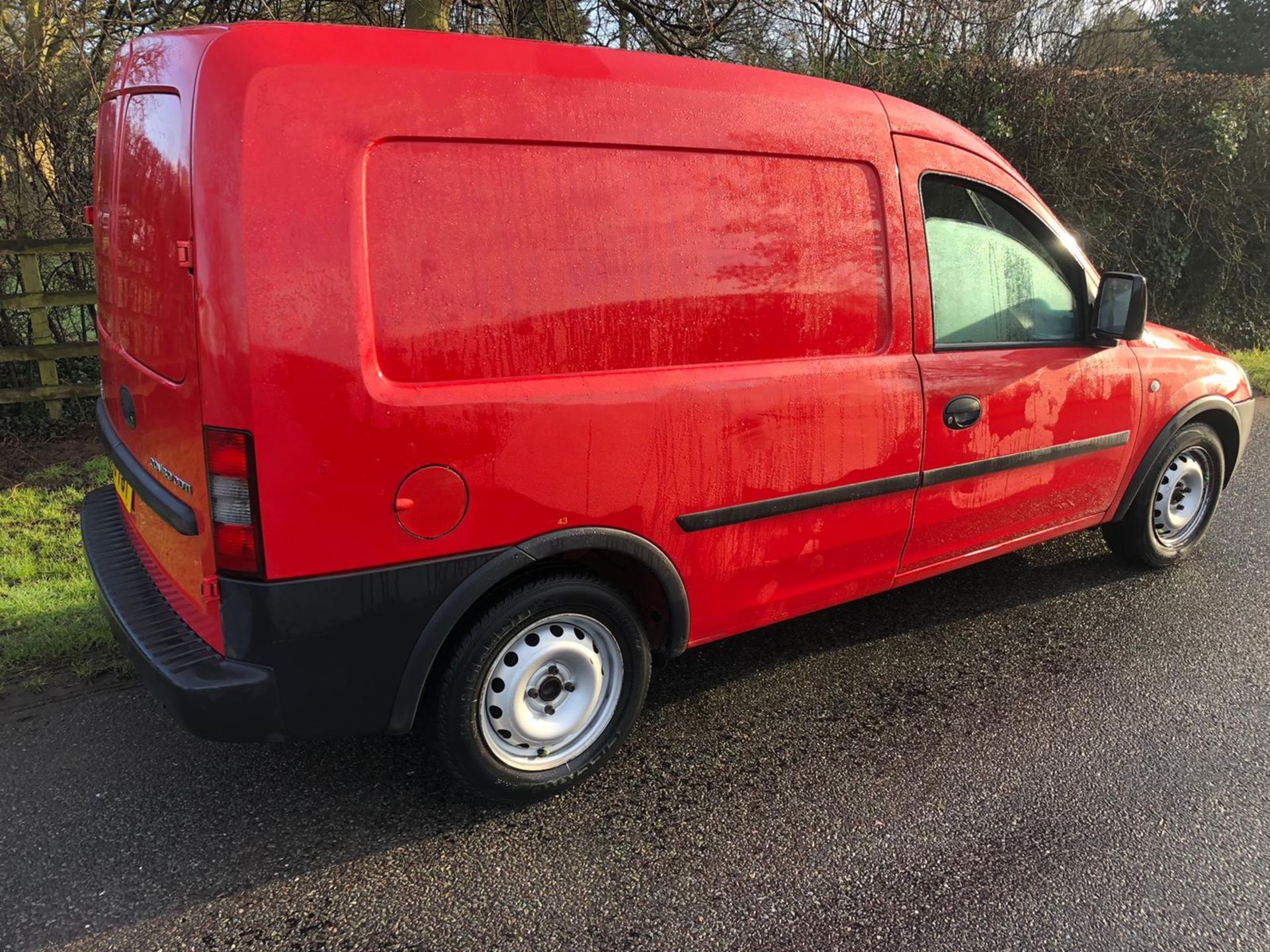 2009/09 REG VAUXHALL COMBO 1.25 DIESEL RED VAN, SHOWING 0 FORMER KEEPERS *NO VAT* - Image 4 of 8