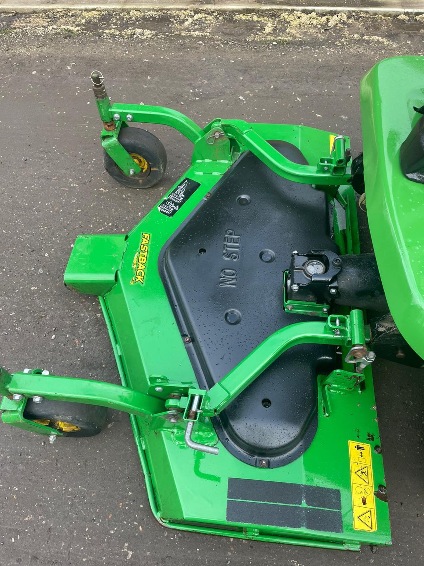 2013 JOHN DEERE 1545 RIDE ON LAWN MOWER, RUNS WORKS AND CUTS WELL *PLUS VAT* - Image 9 of 9