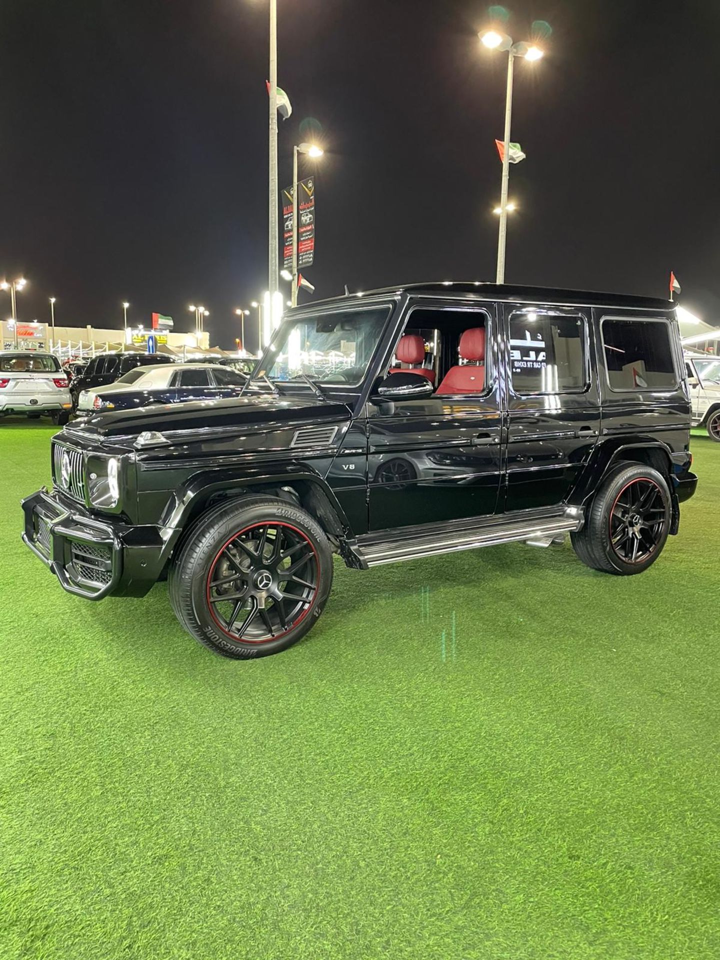 2011 MERCEDES G WAGON G55 changed to a 2020 G63 look Full outside exterior complete package !! - Image 15 of 36