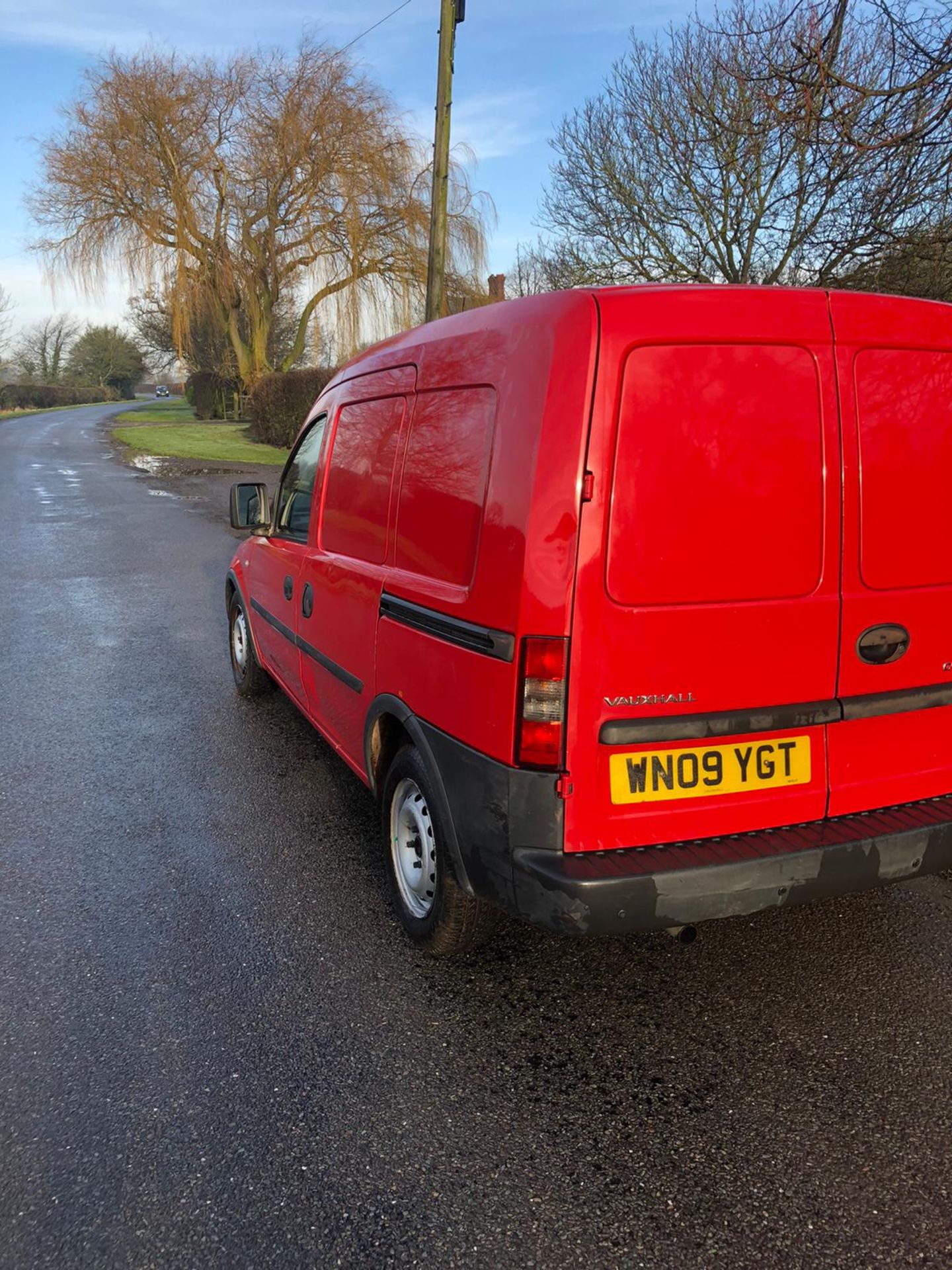 2009/09 REG VAUXHALL COMBO 1.25 DIESEL RED VAN, SHOWING 0 FORMER KEEPERS *NO VAT* - Image 3 of 8