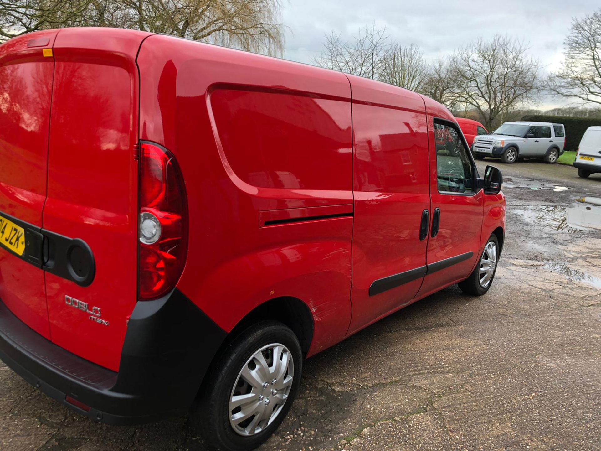 2014/14 REG FIAT DOBLO 16V MULTIJET 1.25 DIESEL RED PANEL VAN, SHOWING 0 FORMER KEEPER *PLUS VAT* - Image 6 of 11