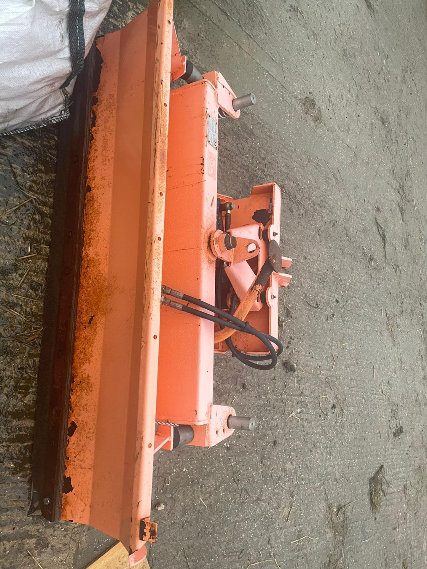 TRACTOR SNOW PLOUGH, YEAR 2014, IN VERY GOOD CONDITION *NO VAT* - Image 4 of 4