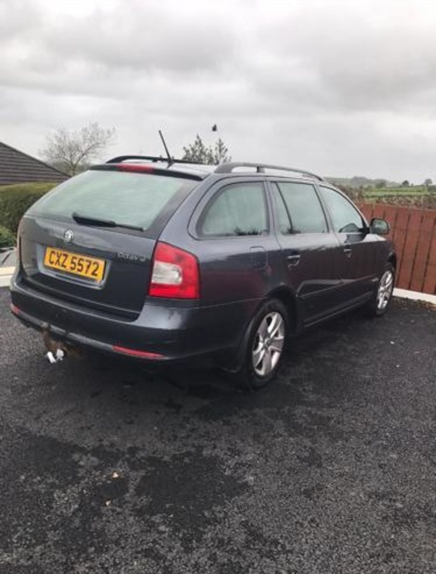 2012 SKODA OCTAVIA ELEGANCE TDI CR 2.0 DIESEL GREY ESTATE, SHOWING 1 FORMER KEEPER *NO VAT* - Image 4 of 8