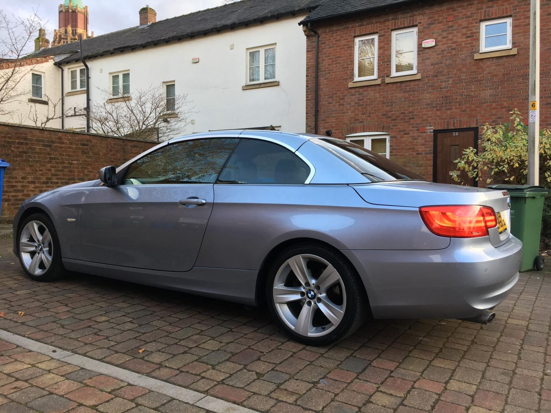 2010/60 REG BMW 320D SE AUTO 181 2.0 DIESEL BLUE CONVERTIBLE, SHOWING 3 FORMER KEEPERS *NO VAT* - Image 3 of 16