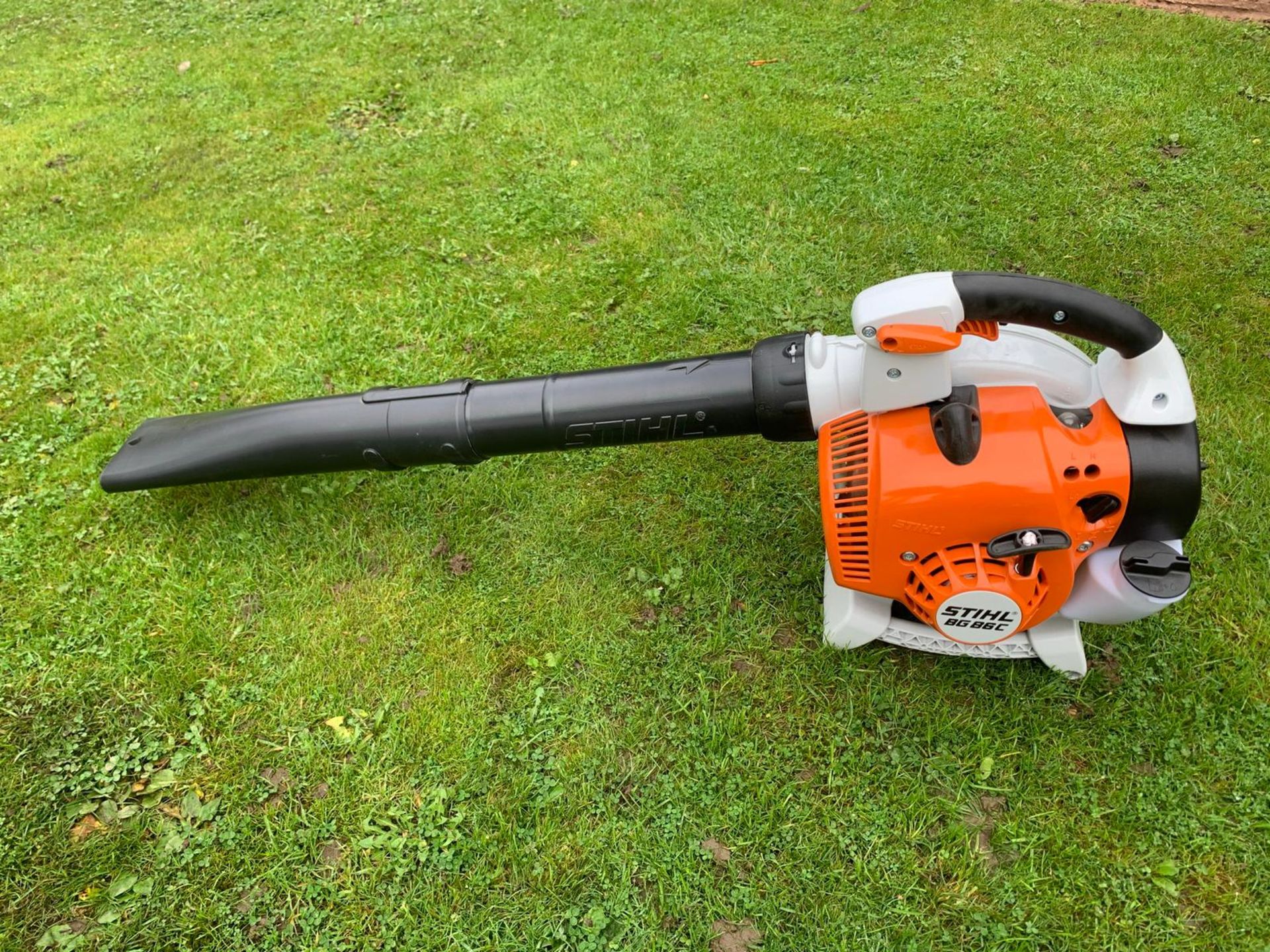 BRAND NEW AND UNUSED STIHL BG86C-3 LEAF BLOWER, C/W MANUAL AND PIPES (BOXED) *NO VAT* - Image 3 of 3