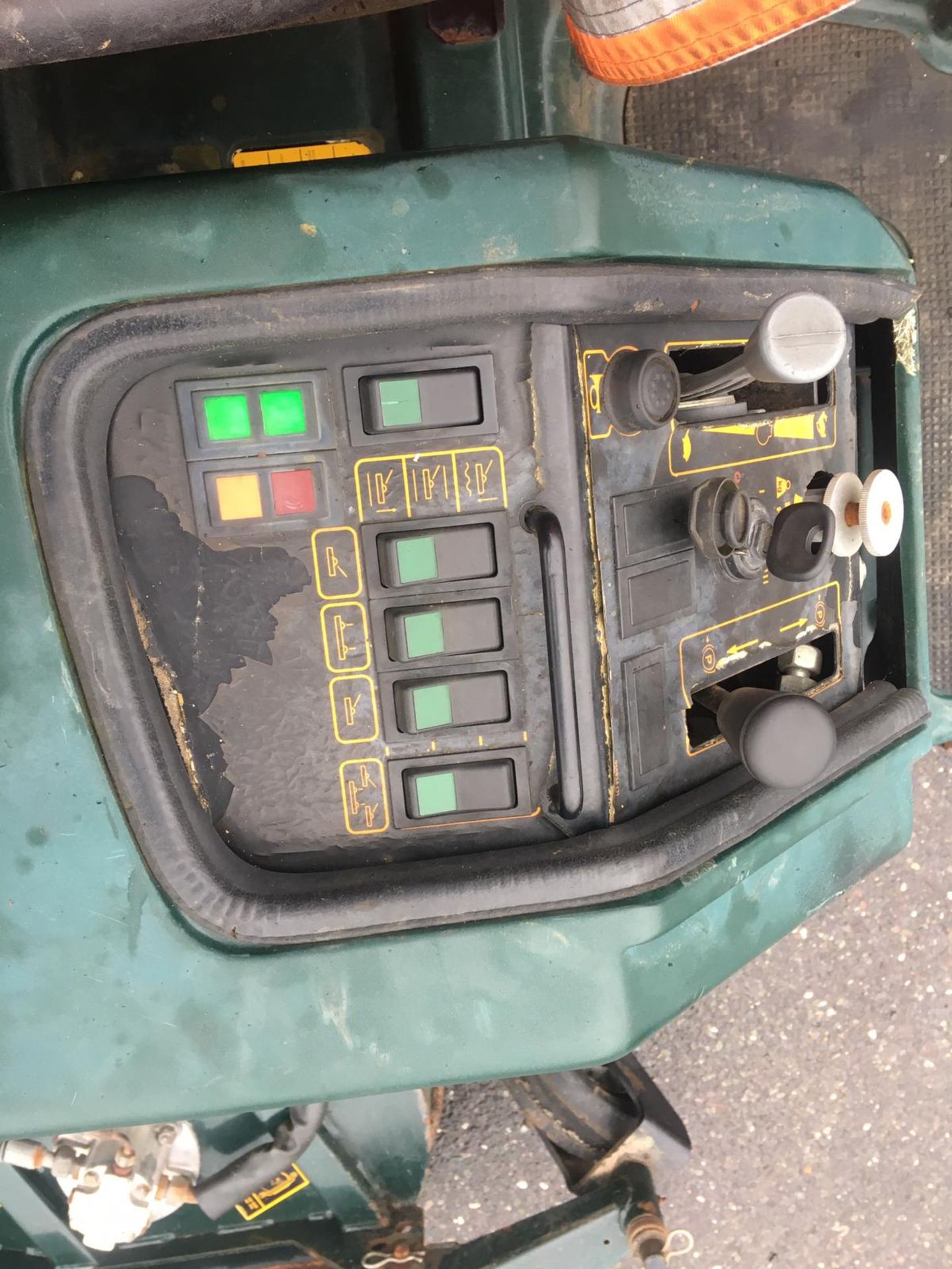 2003/03 REG HAYTER R314 4WD HYDROSTATIC RIDE ON DIESEL GREEN BAT WING WIDE AREA LAWN MOWER *NO VAT* - Image 13 of 15