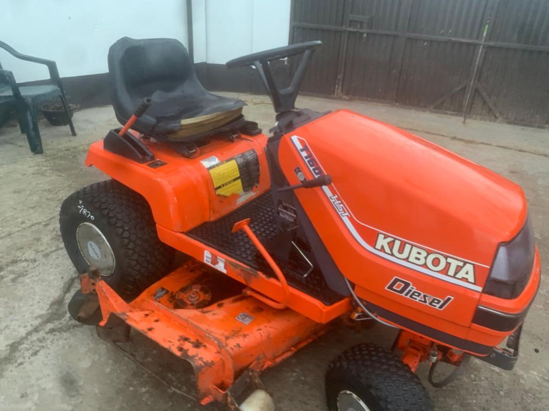 KUBOTA DIESEL RIDE ON MOWER, STRICTLY FOR PARTS ONLY, DELIVERY ANYWHERE UK £150 *PLUS VAT* - Image 7 of 7