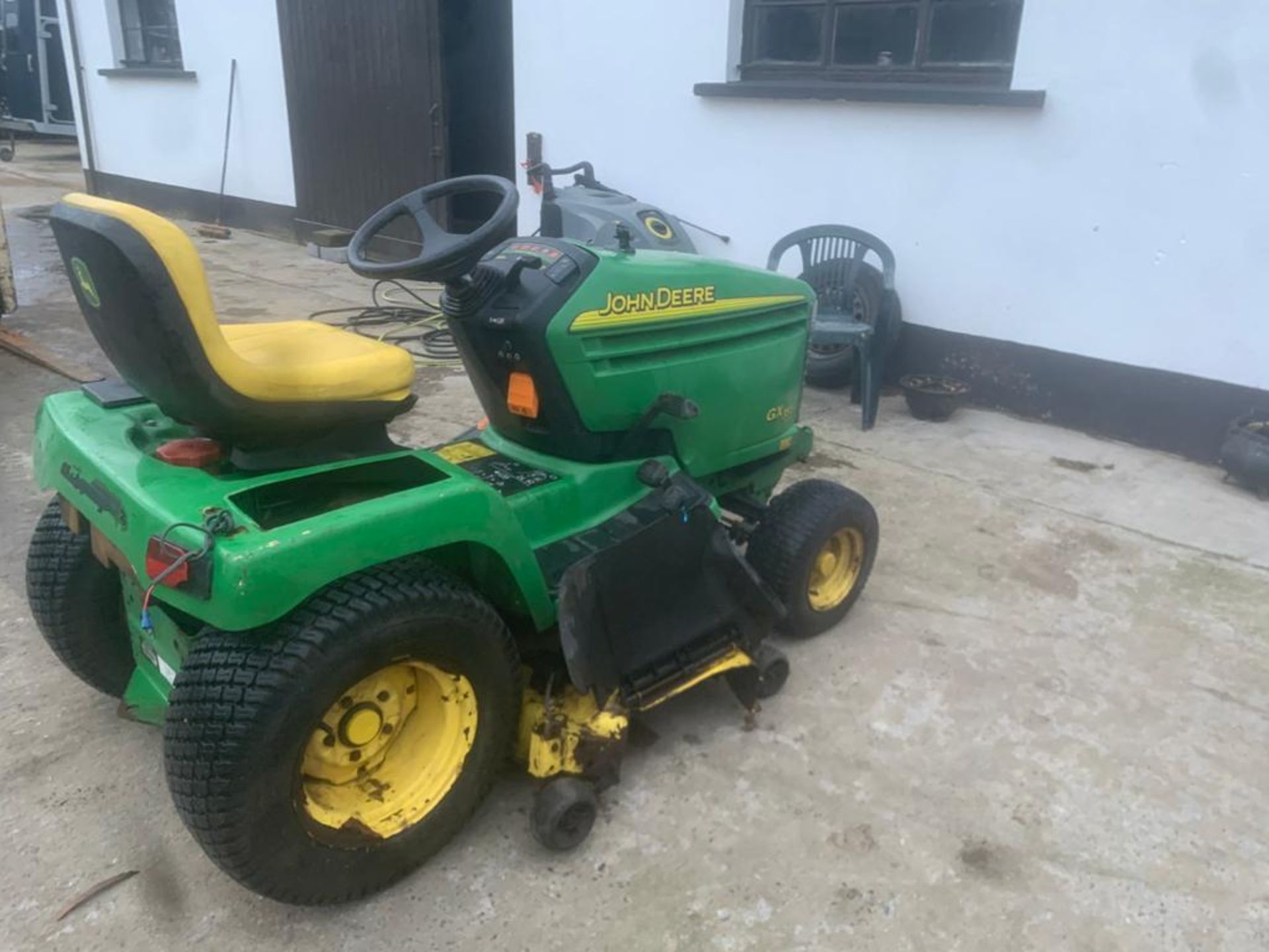 JOHN DEERE DIESEL GX355 RIDE ON DIESEL LAWN MOWER, DELIVERY ANYWHERE UK £150 *PLUS VAT* - Image 5 of 9