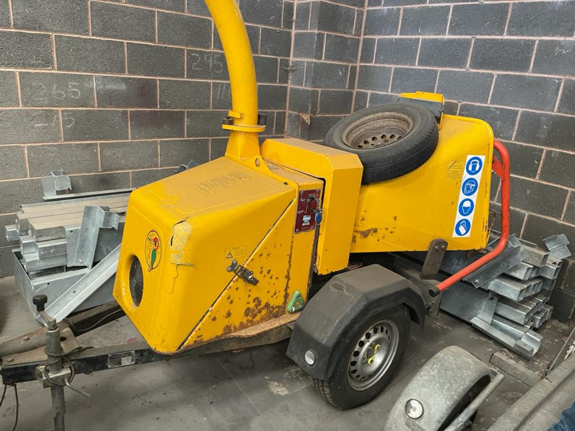 ENTEC WOODPECKER TOWABLE WOOD CHIPPER, KOHLER PETROL ENGINE, C/W SPARE WHEEL *PLUS VAT* - Image 2 of 8