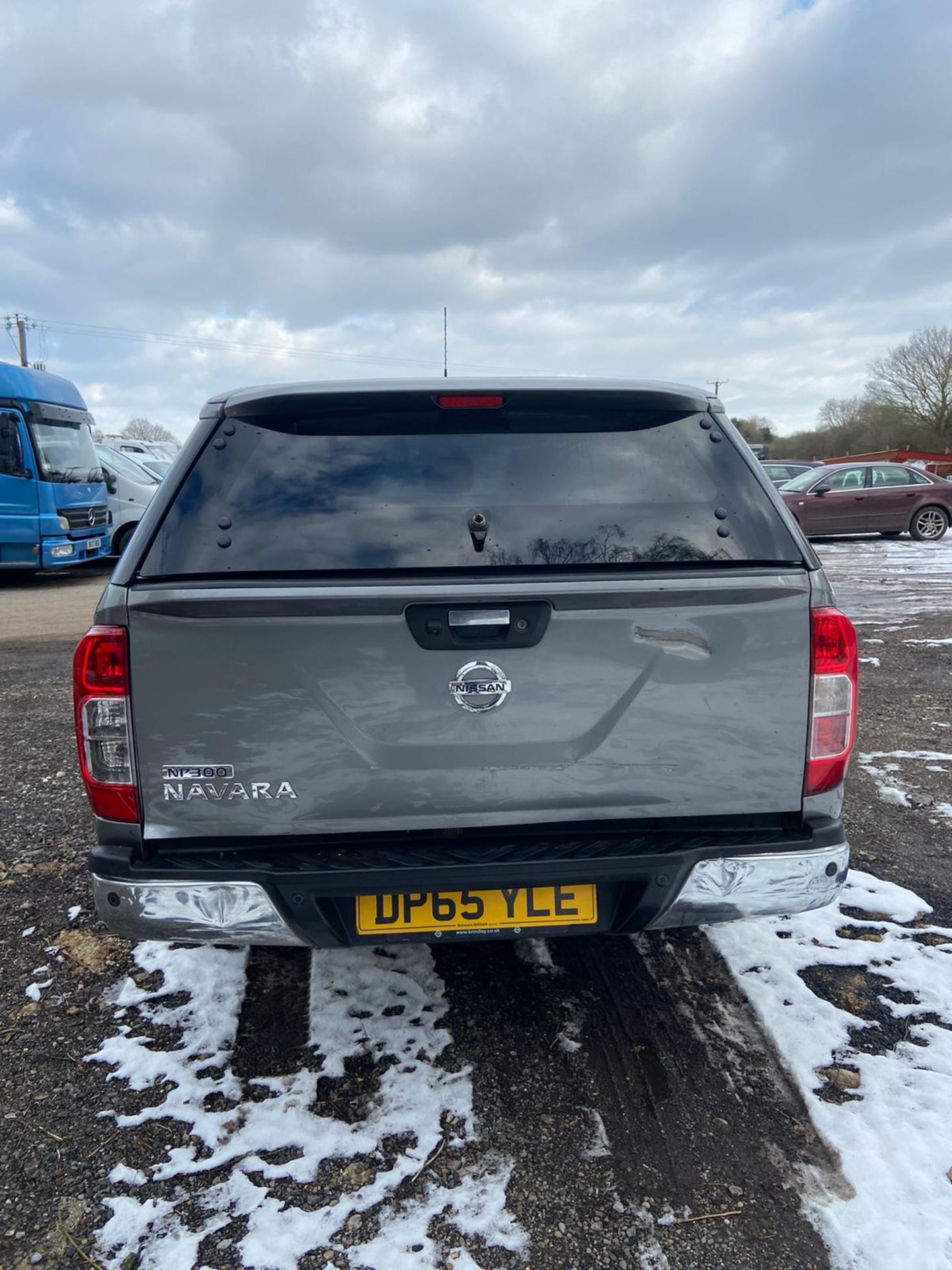 2016/65 REG NISSAN NP300 NAVARA TEKNA DCI 2.3 DIESEL GREY PICK-UP, SHOWING 1 FORMER KEEPER *PLUS VAT - Image 5 of 10