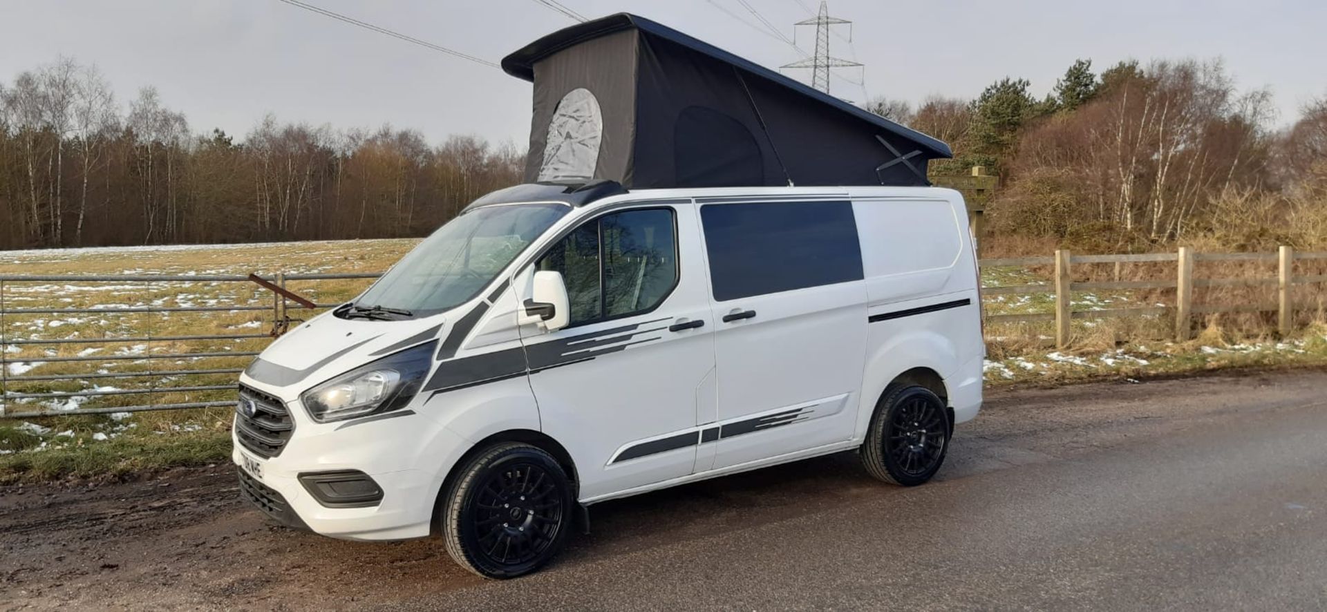 2018/18 REG FORD TRANIST CUSTOM 300 BASE 2.0 DIESEL WHITE PANEL VAN, SHOWING 0 FORMER KEEPERS - Image 4 of 22