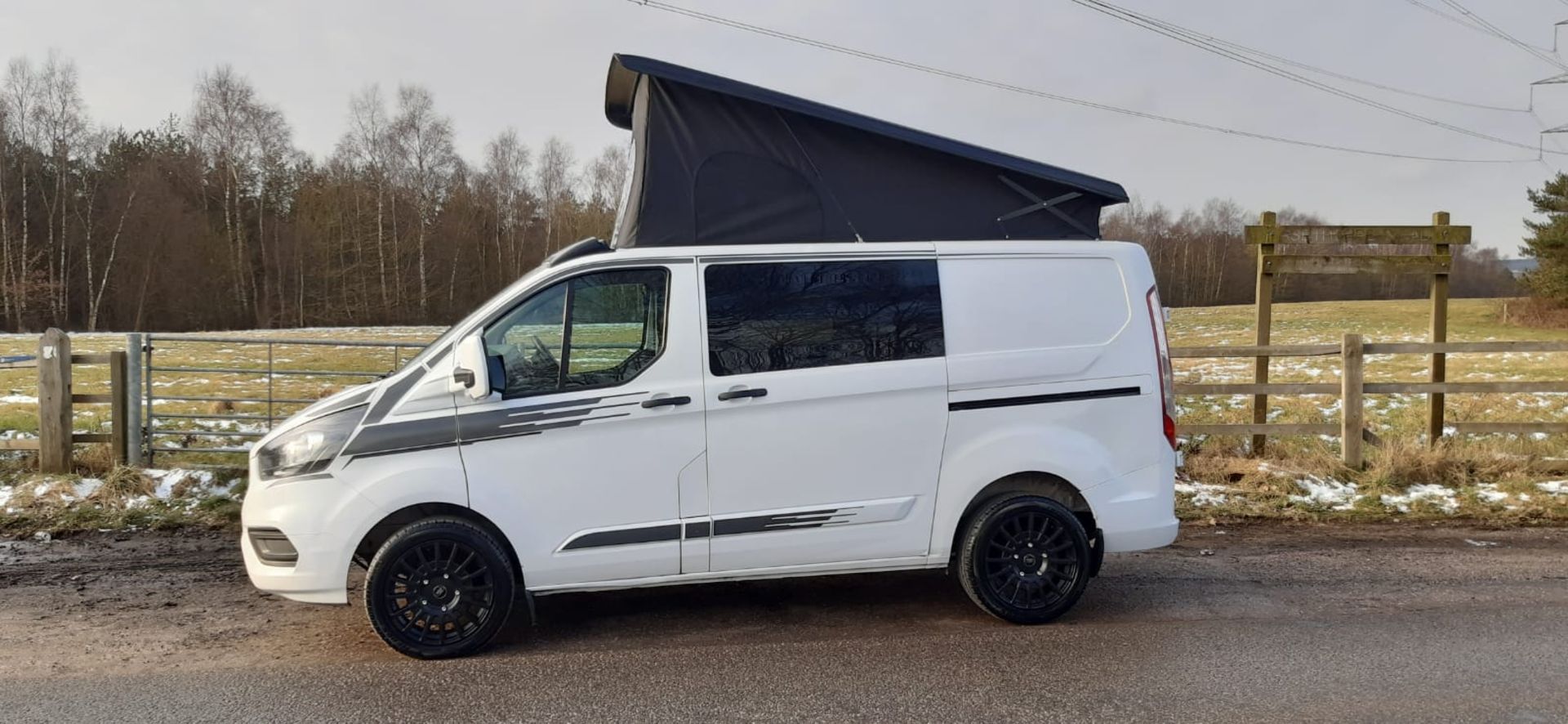 2018/18 REG FORD TRANIST CUSTOM 300 BASE 2.0 DIESEL WHITE PANEL VAN, SHOWING 0 FORMER KEEPERS - Image 5 of 22