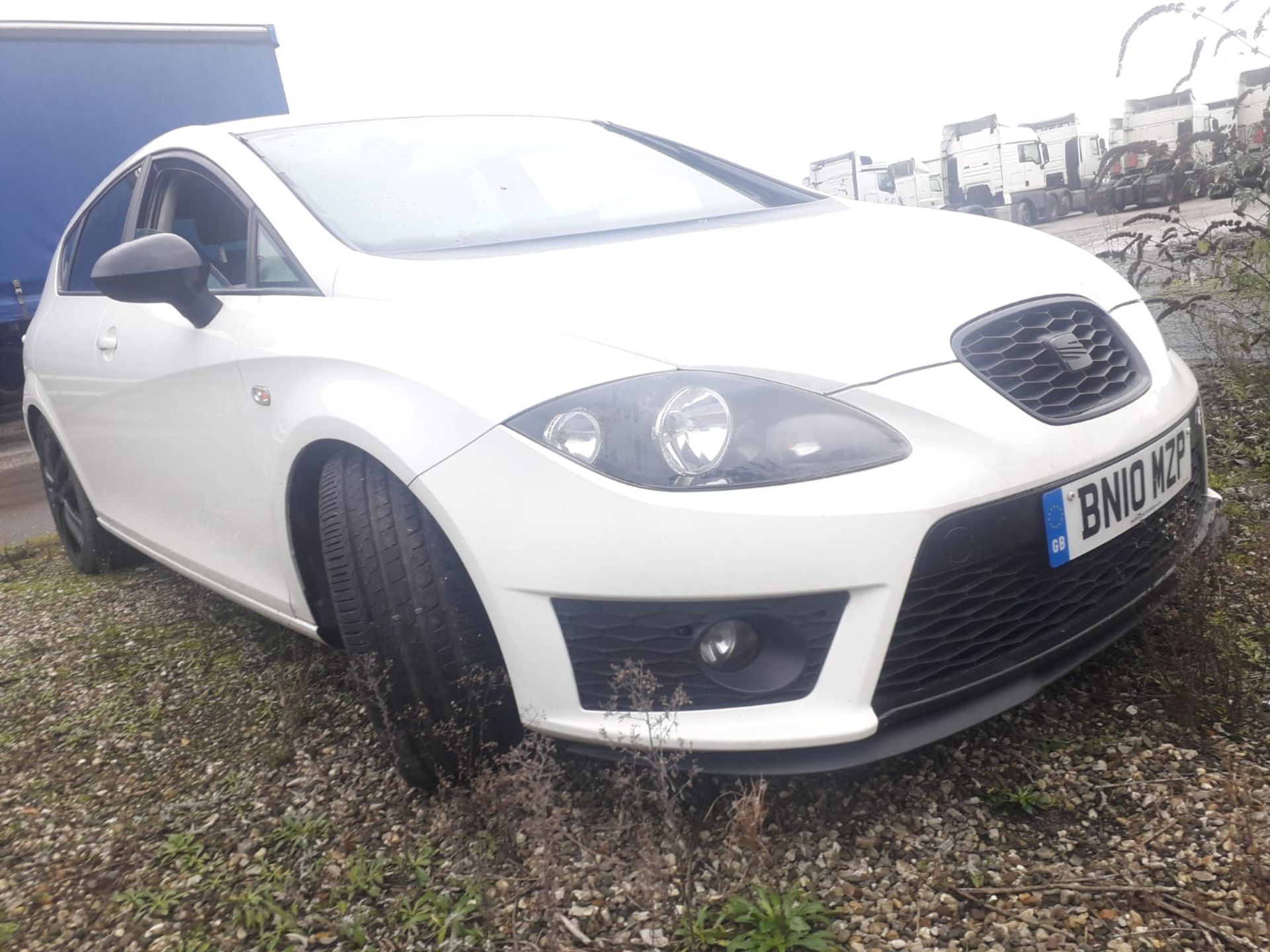 2010/10 REG SEAT LEON FR CR TDI 2.0 DIESEL WHITE 5DR HATCHBACK, SHOWING 2 FORMER KEEPERS *NO VAT*