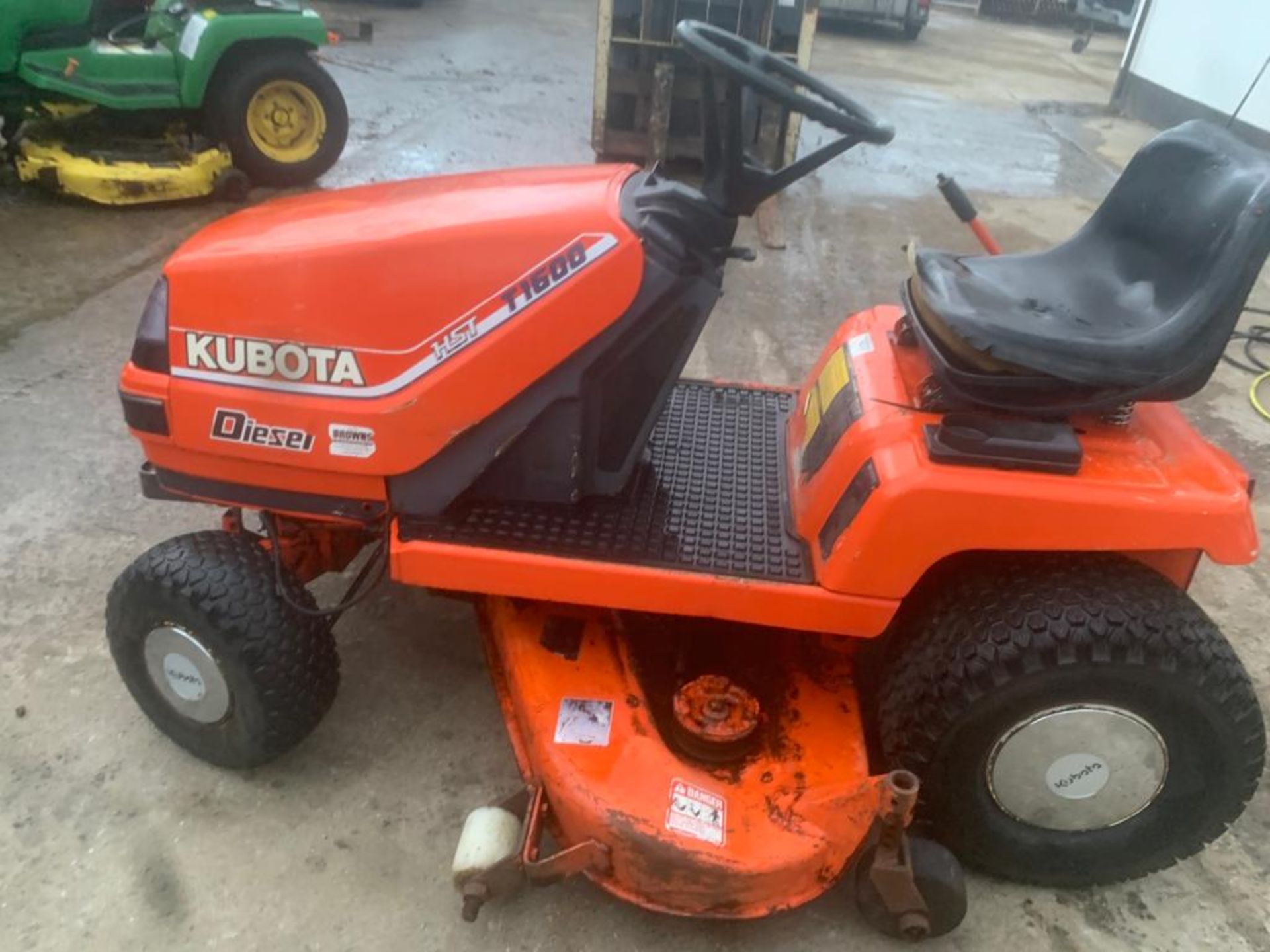 KUBOTA DIESEL RIDE ON MOWER, STRICTLY FOR PARTS ONLY, DELIVERY ANYWHERE UK £150 *PLUS VAT* - Image 2 of 7