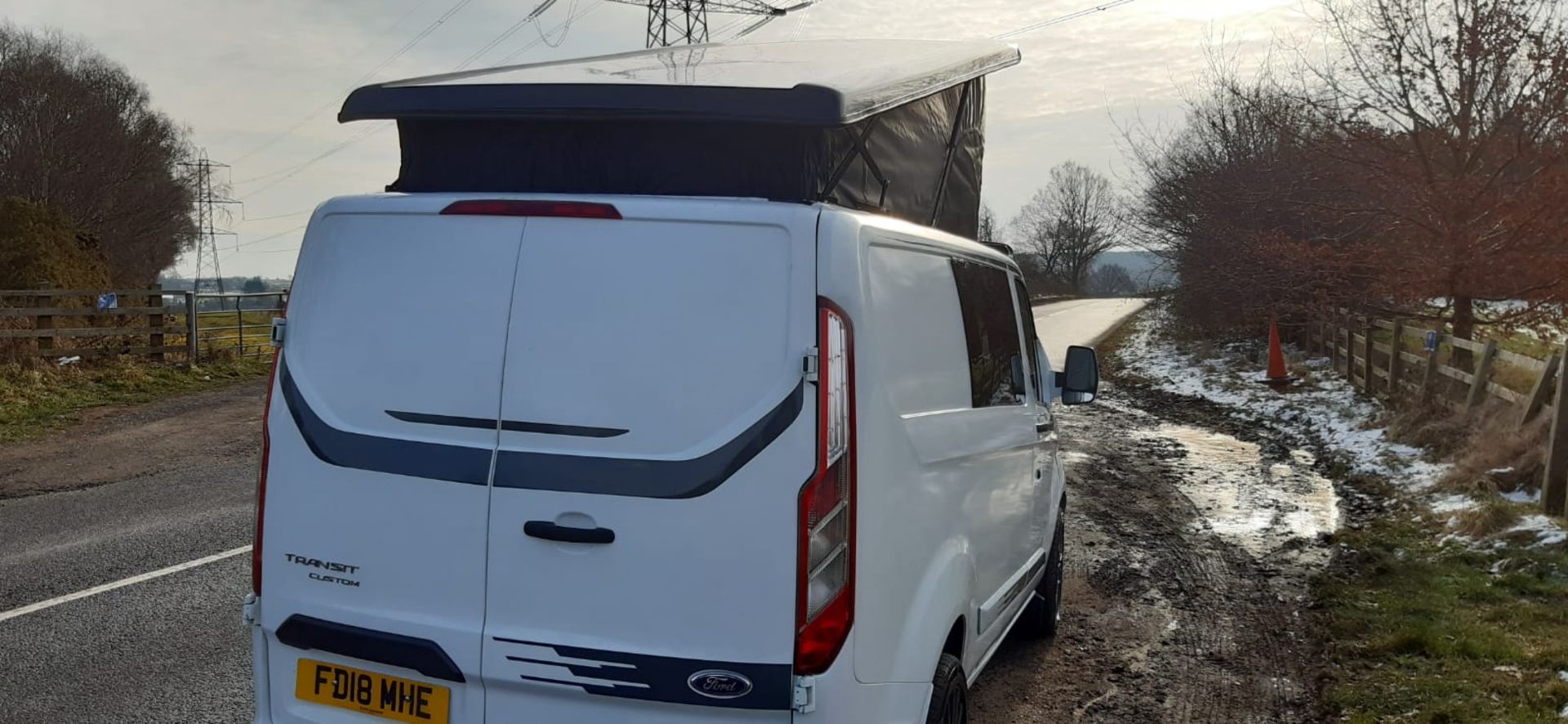 2018/18 REG FORD TRANIST CUSTOM 300 BASE 2.0 DIESEL WHITE PANEL VAN, SHOWING 0 FORMER KEEPERS - Image 9 of 22