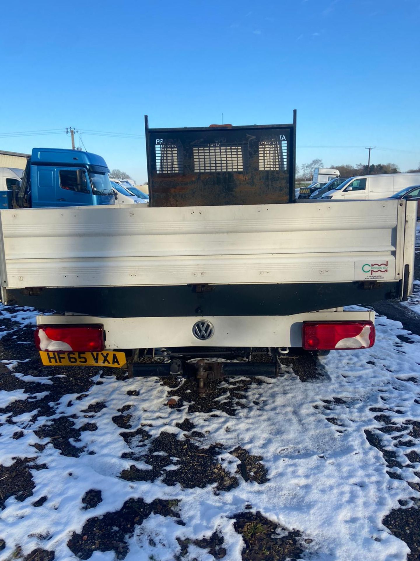 2015/65 REG VOLKSWAGEN CRAFTER CR35 TDI 2.0 DIESEL WHITE DROPSIDE LORRY, SHOWING 1 FORMER KEEPER - Image 8 of 9