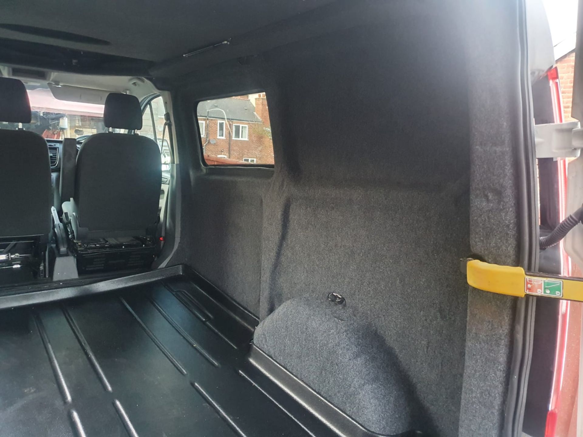 2018/18 REG FORD TRANIST CUSTOM 300 BASE 2.0 DIESEL WHITE PANEL VAN, SHOWING 0 FORMER KEEPERS - Image 17 of 22