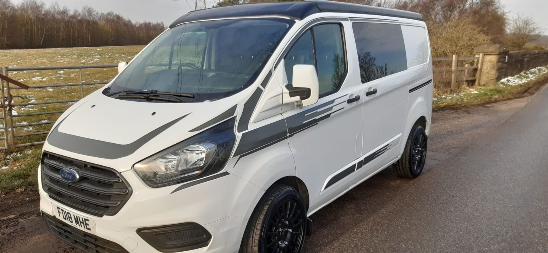 2018/18 REG FORD TRANIST CUSTOM 300 BASE 2.0 DIESEL WHITE PANEL VAN, SHOWING 0 FORMER KEEPERS - Image 7 of 22