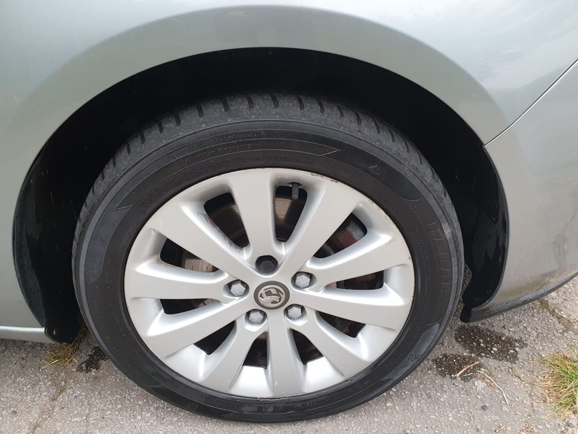 2013/63 REG VAUXHALL ZAFIRA TOURER SE CDTI 2.0 DIESEL SILVER MPV 7 SEATS, SHOWING 4 FORMER KEEPERS - Image 9 of 24