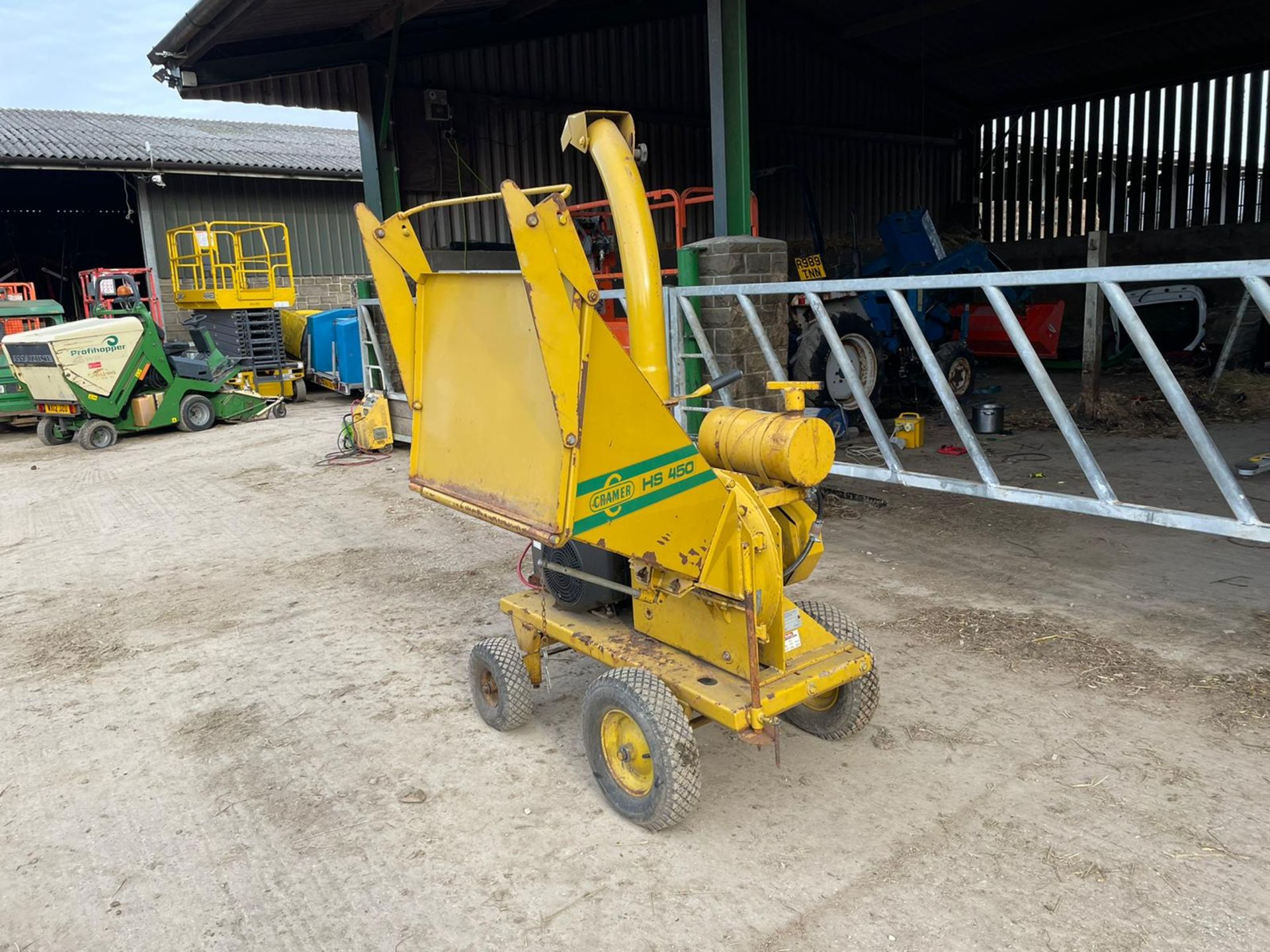 CRAMER HS450 WOOD CHIPPER, RUNS AND WORKS, 18HP KOHLER V TWIN ENGINE *NO VAT* - Image 5 of 7