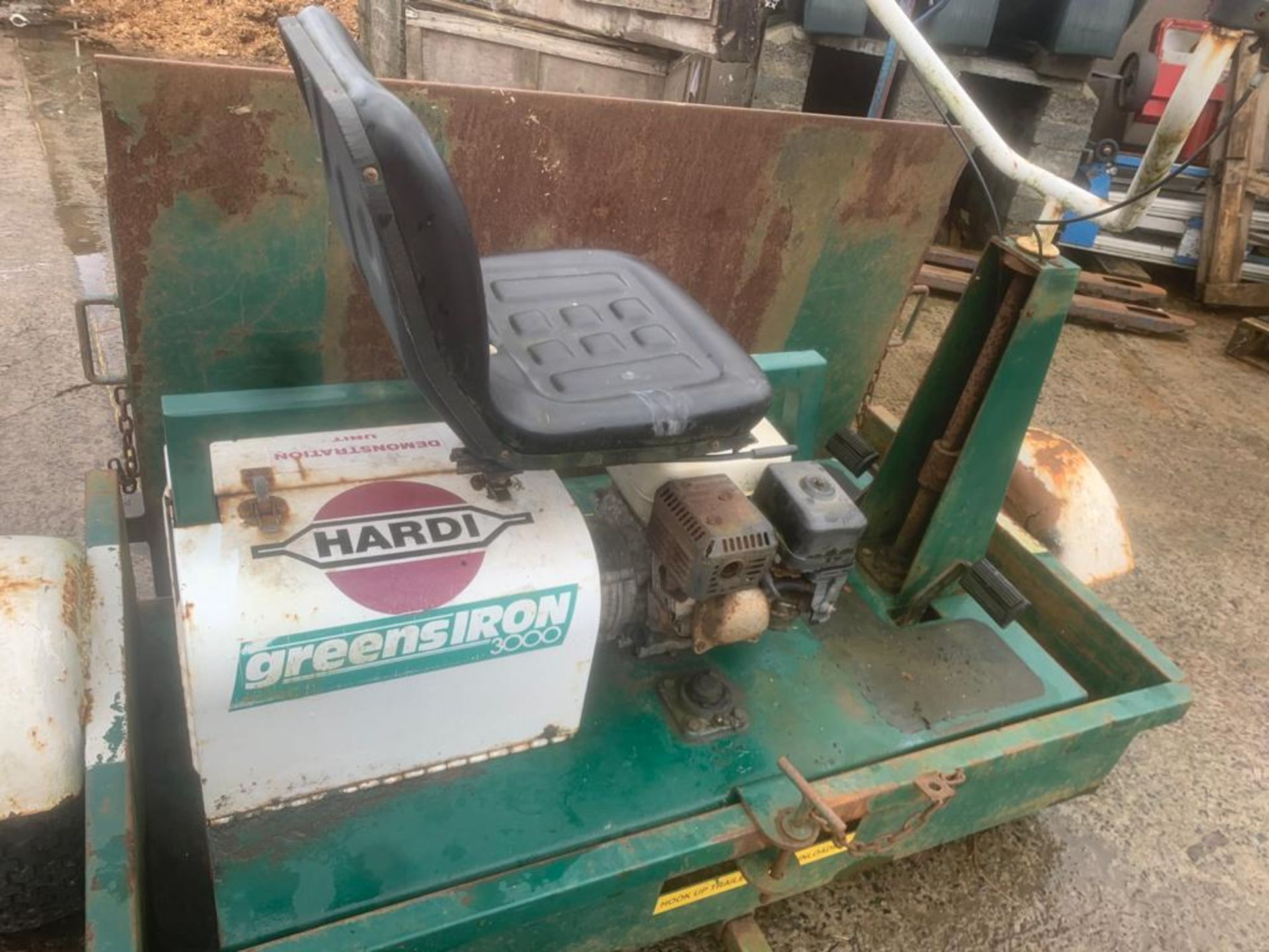 WOODS BAY GREENS IRON 3000 ROLLER, DELIVERY ANYWHERE UK £300 *PLUS VAT* - Image 8 of 8