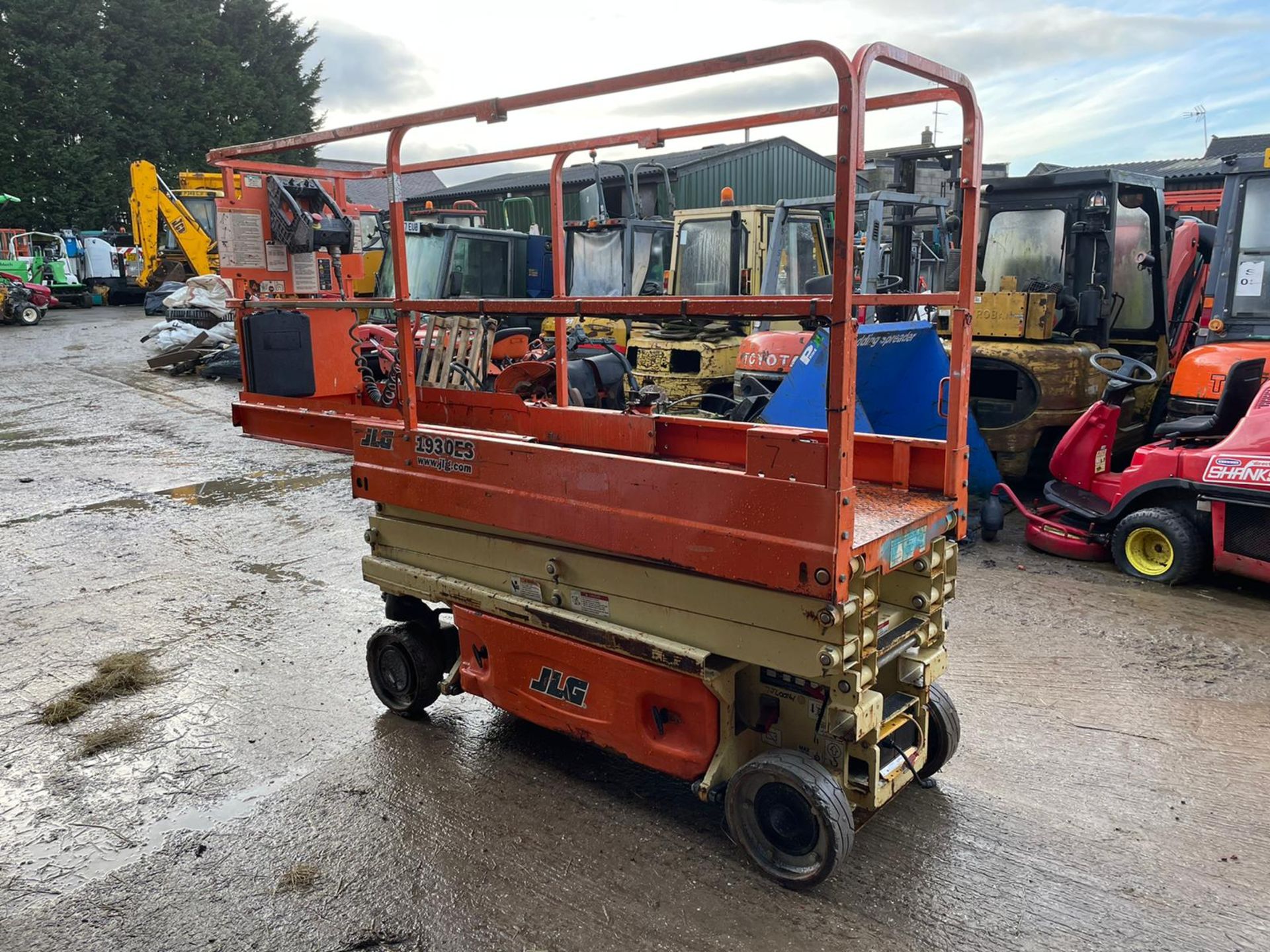 2016 JLG 1930ES ELECTRIC SCISSOR LIFT, CLEAN MACHINE, LOW 124 HOURS *PLUS VAT*