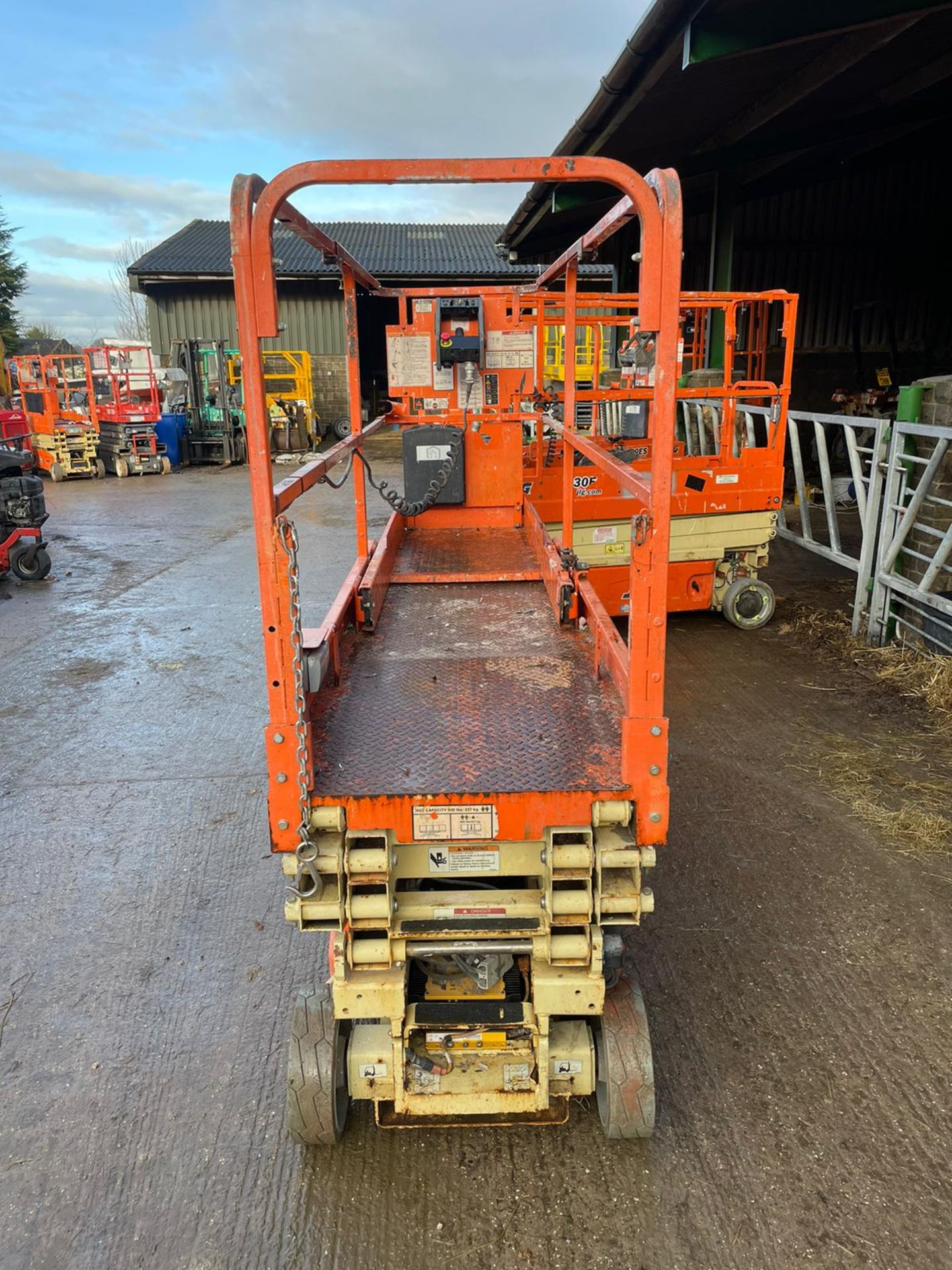 2016 JLG 1930ES ELECTRIC SCISSOR LIFT, RUNS AND DRIVES, CLEAN MACHINE, LOW 212 HOURS *PLUS VAT* - Image 4 of 6