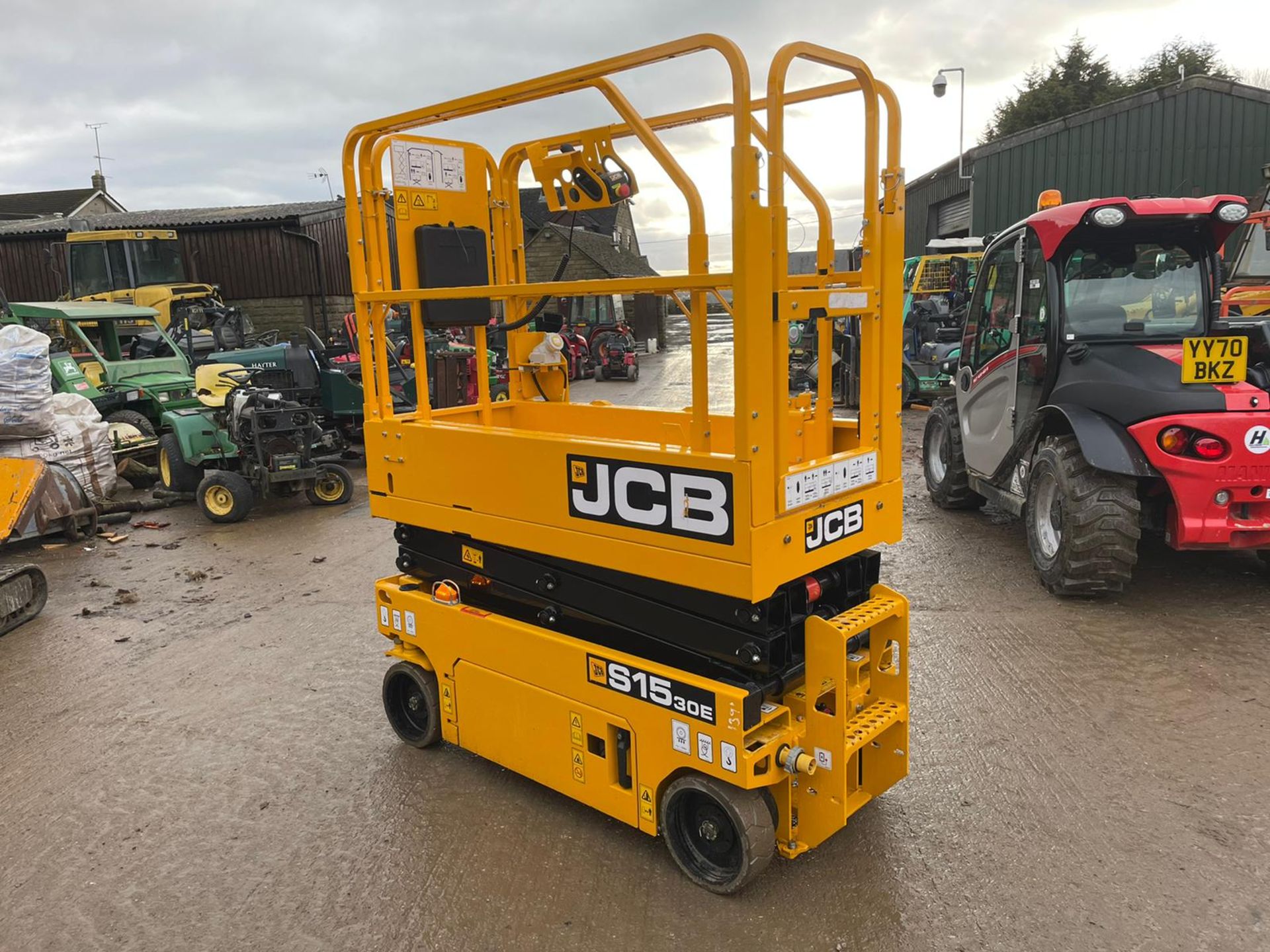 2019 JCB S1530E ELECTRIC SCISSOR LIFT, DRIVES AND LIFTS, CLEAN MACHINE, EX DEMO CONDITION *PLUS VAT* - Image 4 of 5