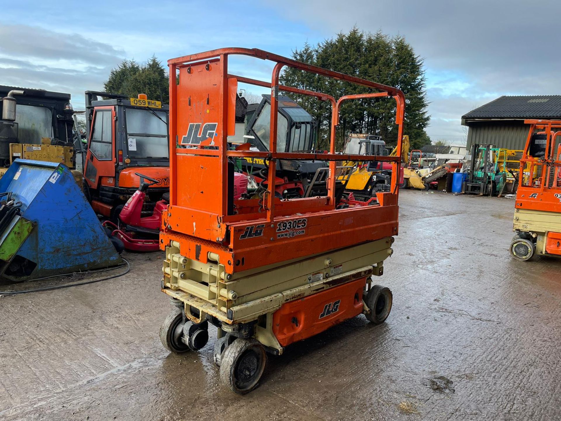 2016 JLG 1930ES ELECTRIC SCISSOR LIFT, CLEAN MACHINE, LOW 124 HOURS *PLUS VAT* - Image 2 of 6