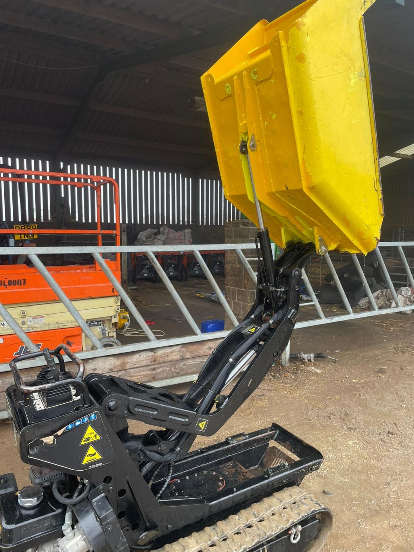 2015 CORMIDI C6.50 MINI TRACKED DUMPER, RUNS, DRIVES AND TIPS, HI TIP, PETROL ENGINE *PLUS VAT* - Image 4 of 7