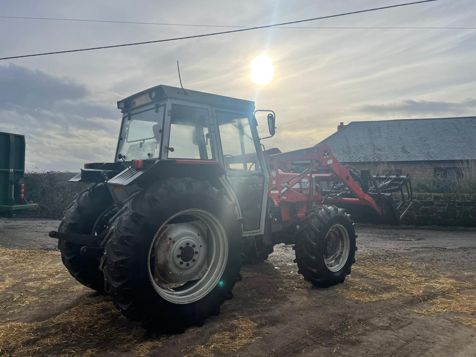 MASSEY FERGUSON 390 TRACTOR WITH LOADER AND GRAB, RUNS, DRIVES AND LIFTS *PLUS VAT* - Image 7 of 12