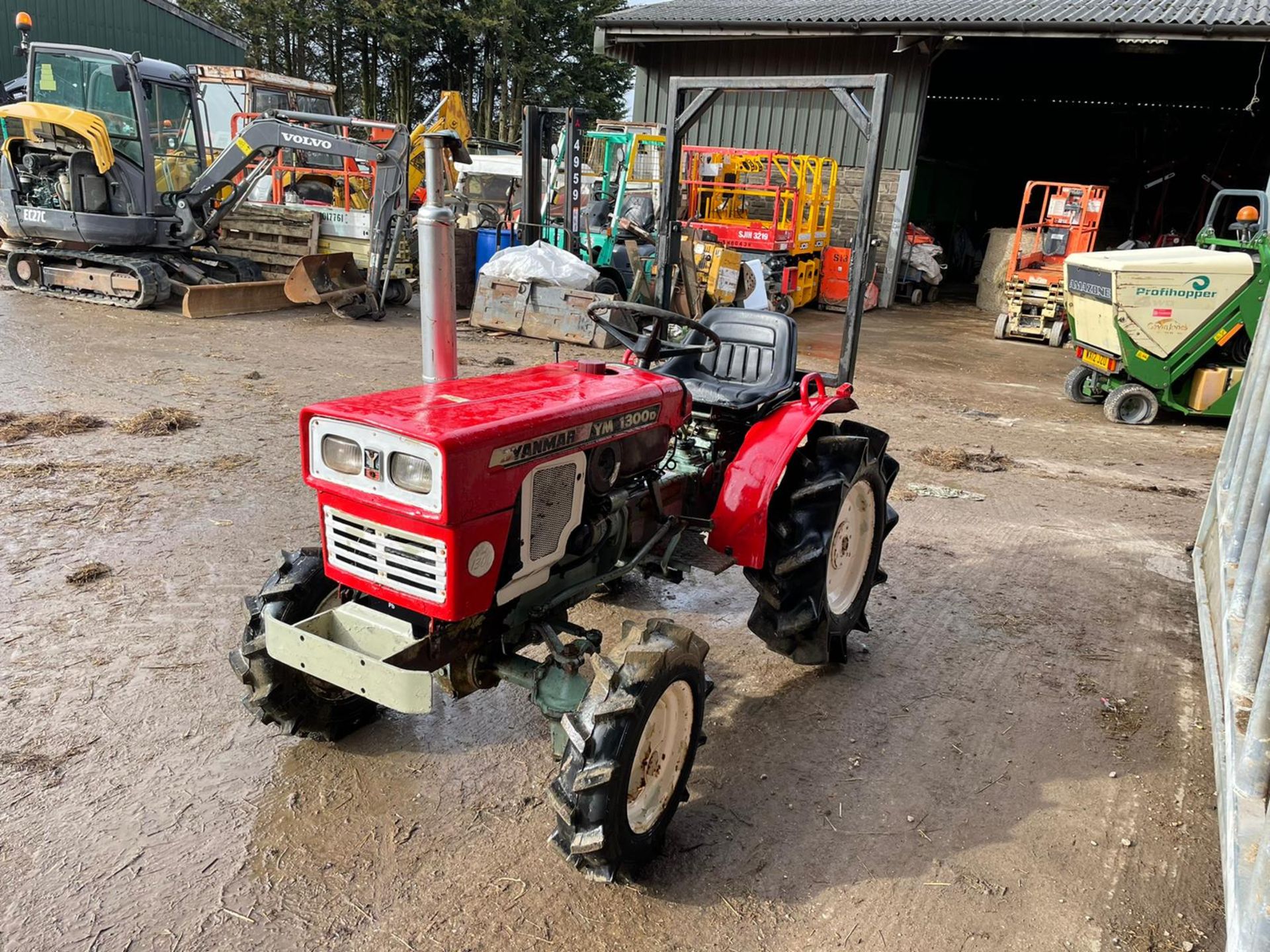 YANMAR YM1300D TRACTOR, RUNS AND DRIVES, IN USED BUT GOOD CONDITION, ROLL BAR *PLUS VAT* - Image 3 of 6