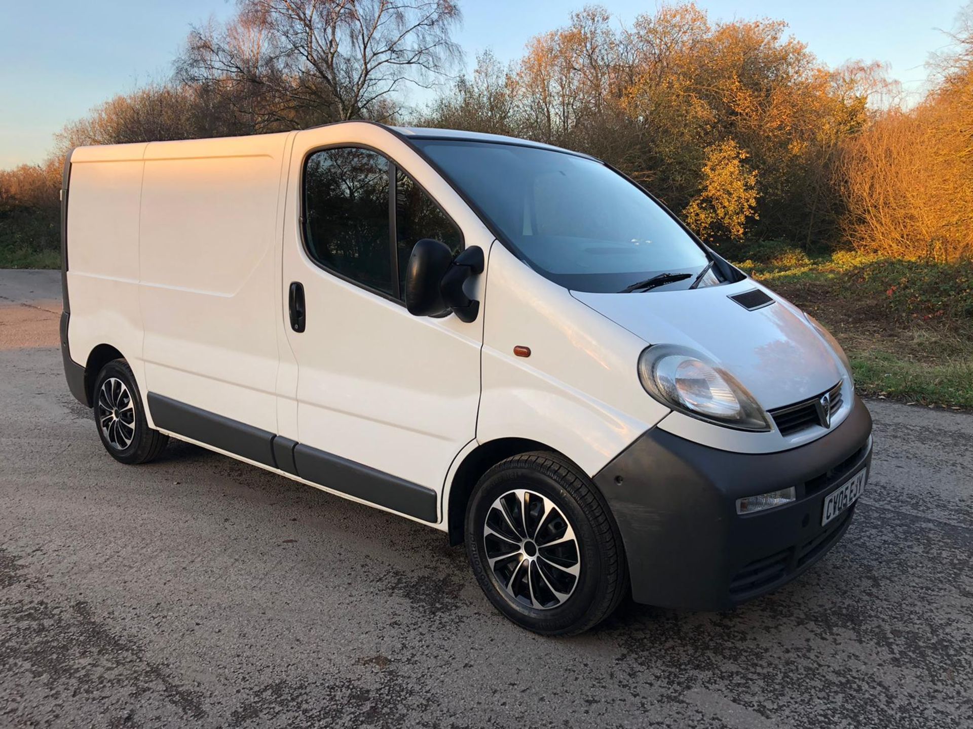 2005/05 REG VAUXHALL VIVARO 2700 DTI SWB 1.9 DIESEL WHITE PANEL VAN *NO VAT*