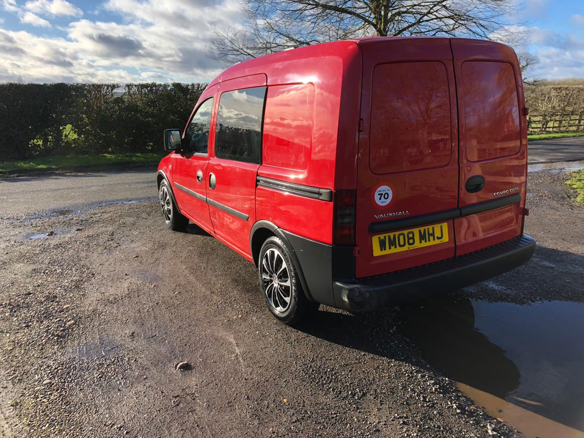 2008/08 REG VAUXHALL COMBO CDTI SWB 1.25 DIESEL RED VAN, SHOWING 0 FORMER KEEPERS *PLUS VAT* - Image 5 of 13