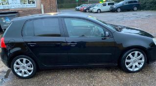 2004/04 REG VOLKSWAGEN GOLF GT TDI 2.0 DIESEL BLACK 5DR HATCHBACK, SHOWING 1 FORMER KEEPER *NO VAT*