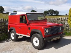 2002/51 REG LAND ROVER DEFENDER 90 PICK-UP TD5 RED 2.5 DIESEL 130 BHP, SHOWING 2 FORMER KEEPERS