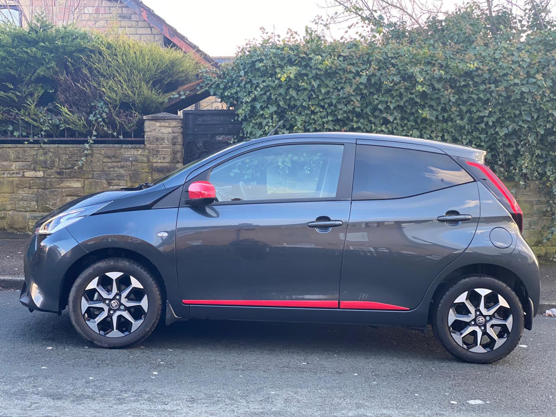 2020 TOYOTA AYGO X-TREND VVT-I 998CC PETROL GREY 5DR HATCHBACK, SHOWING 1 FORMER KEEPER *NO VAT* - Image 6 of 17